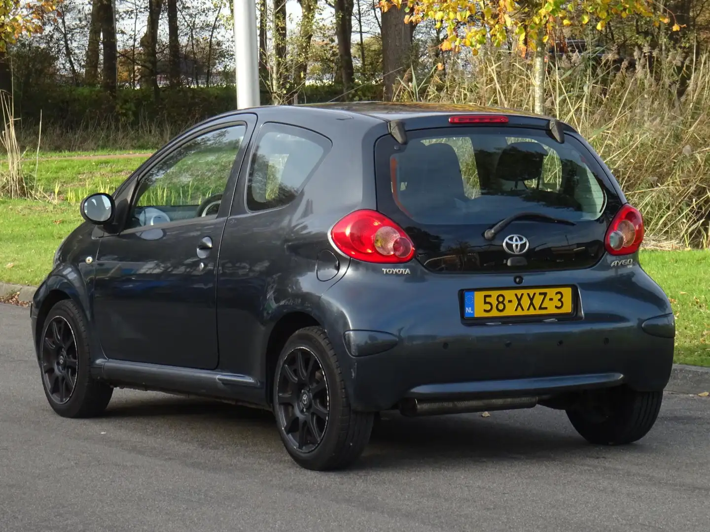 Toyota Aygo 1.0-12V NIEUWE KOPPELING 135DKM/PDC/APK 12-2026 Gris - 2