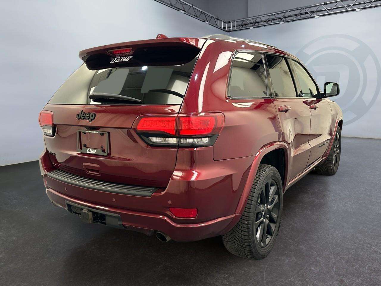 2020 Jeep Grand Cherokee Laredo - Navigation — снимка 1