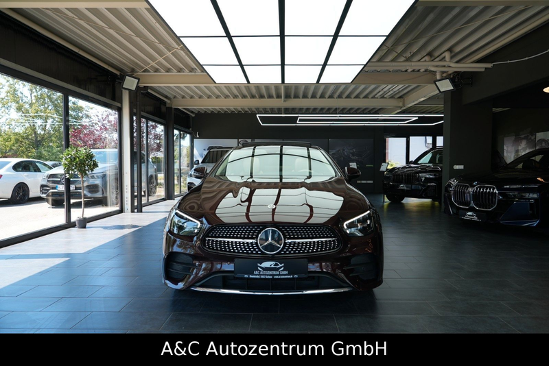 Mercedes-Benz E 400 d Coupé AMG Line 4Matic Faeclift — photo 9