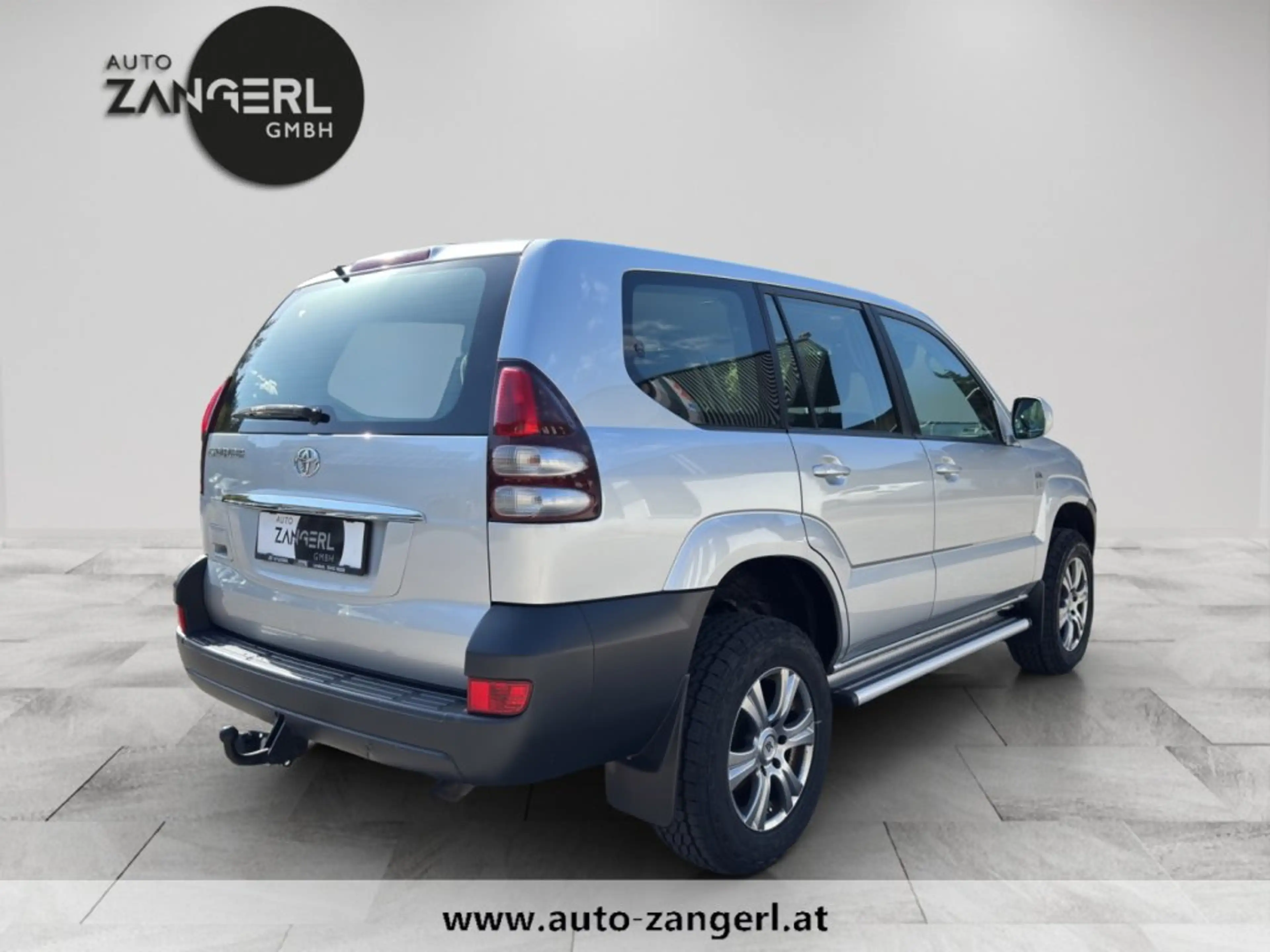 Toyota Land Cruiser 3,0 Country D-4D — photo 4