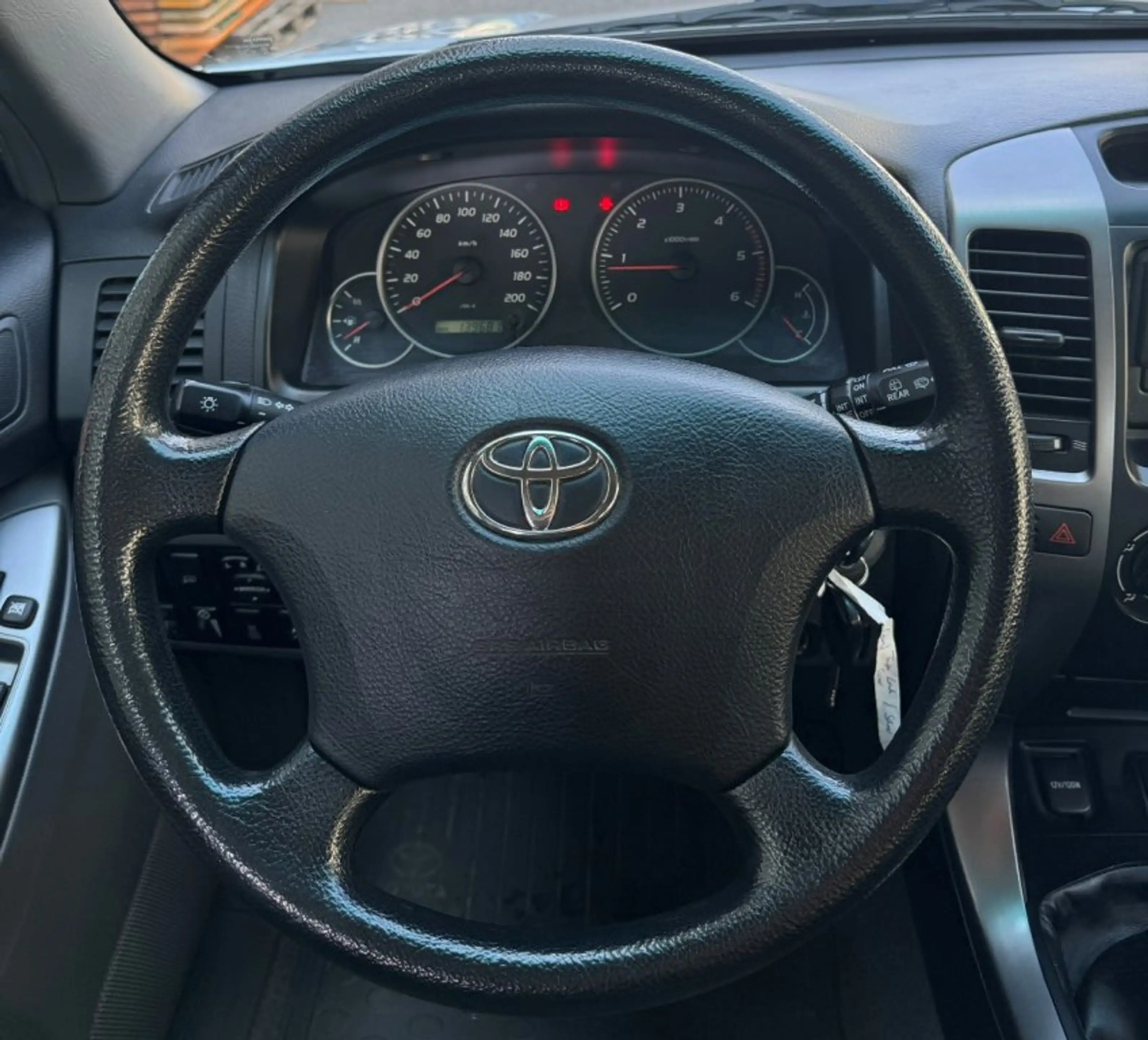 Toyota Land Cruiser 3,0 Country D-4D — photo 9