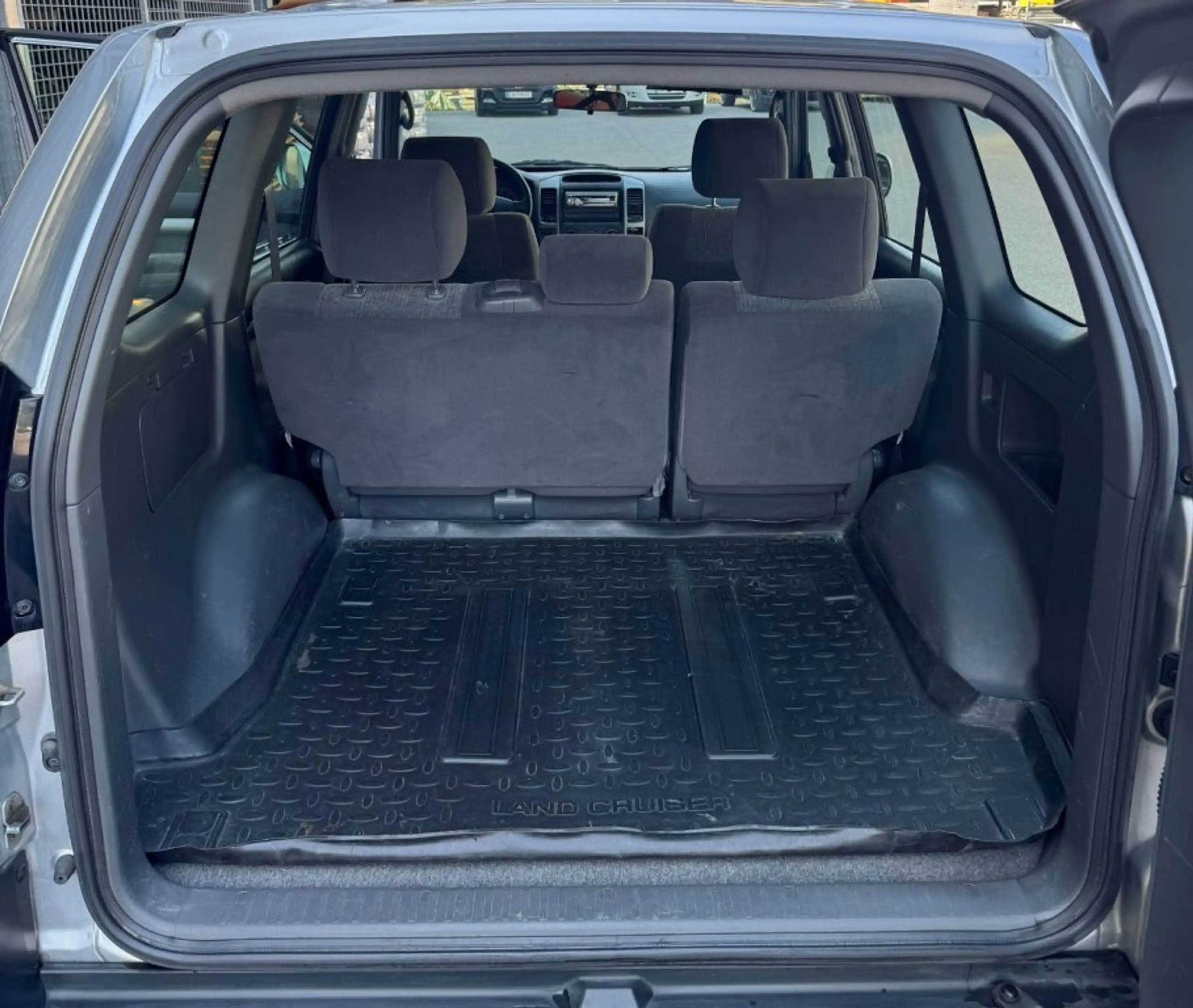 Toyota Land Cruiser 3,0 Country D-4D — photo 12