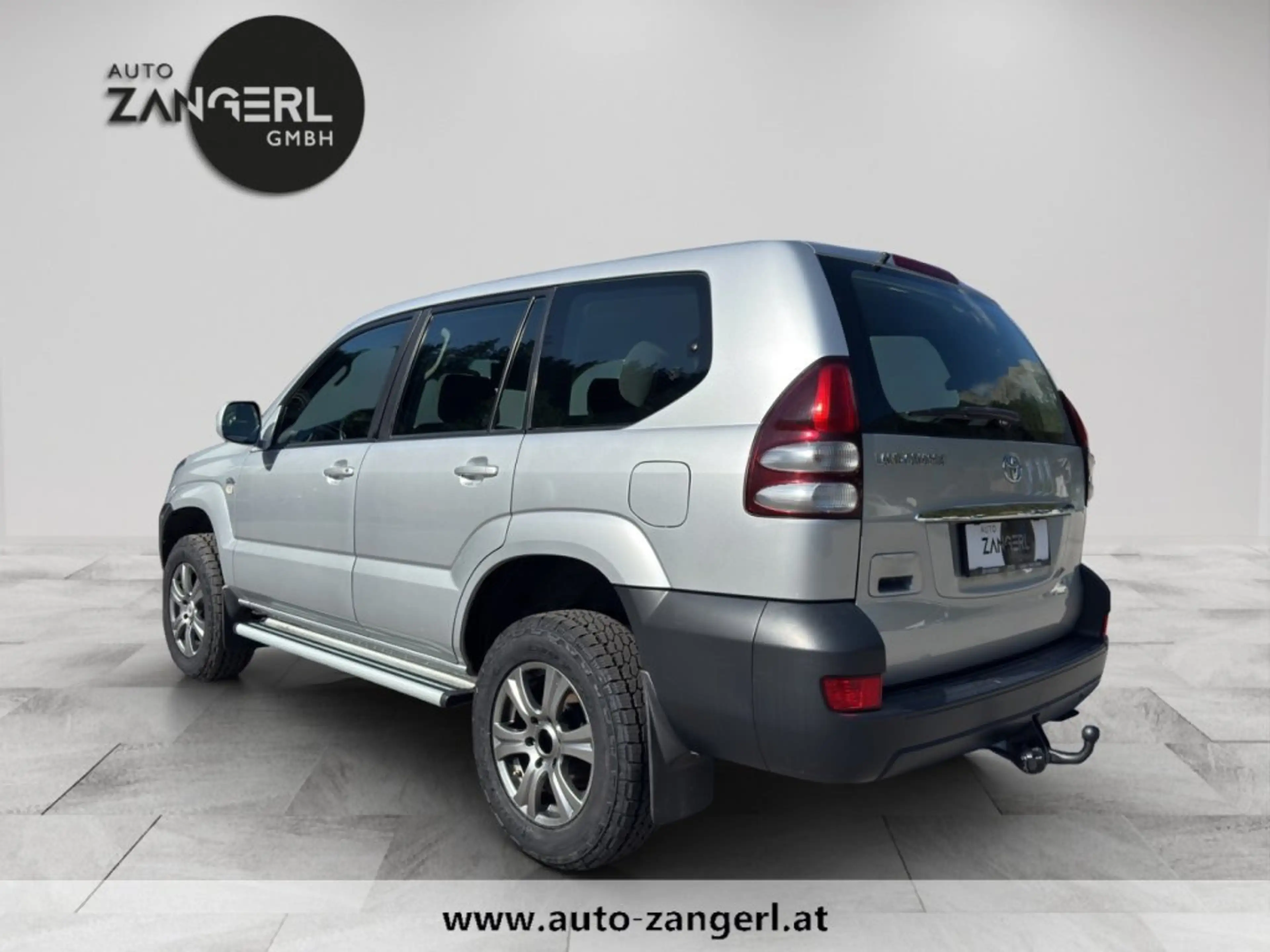 Toyota Land Cruiser 3,0 Country D-4D — photo 6