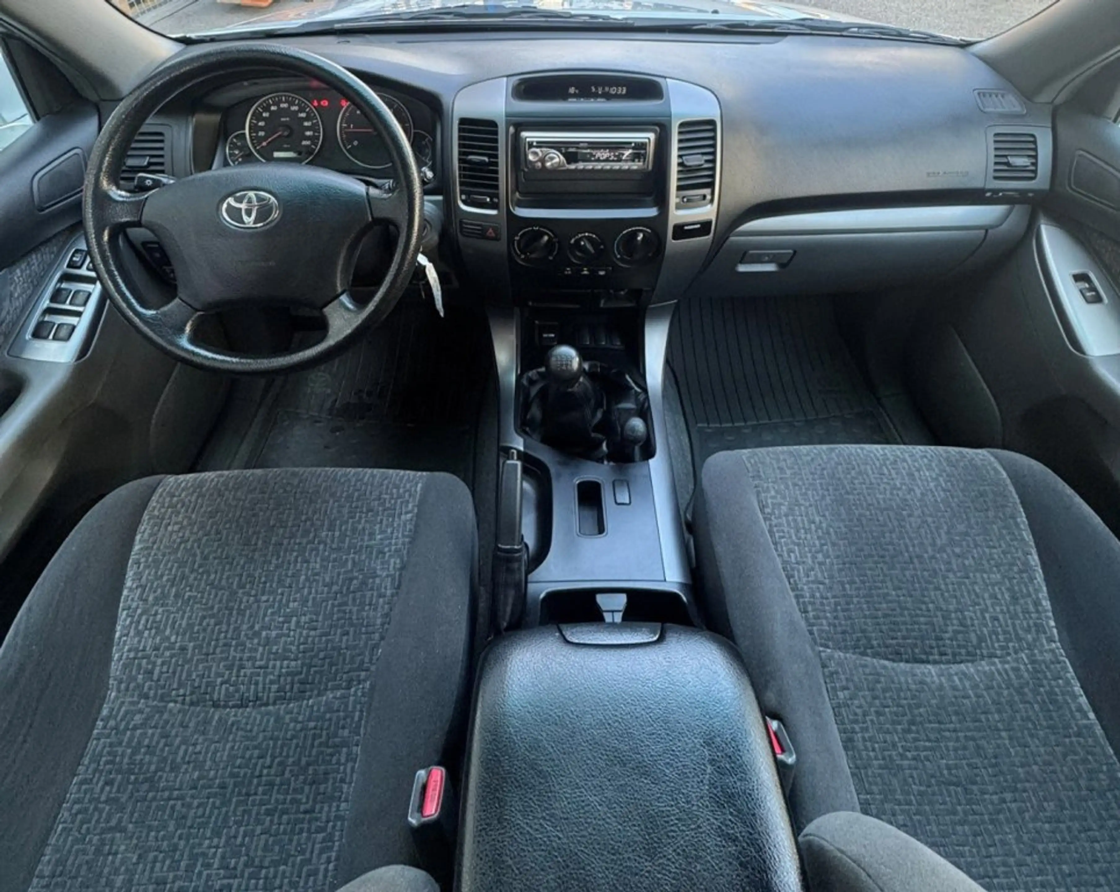 Toyota Land Cruiser 3,0 Country D-4D — photo 7