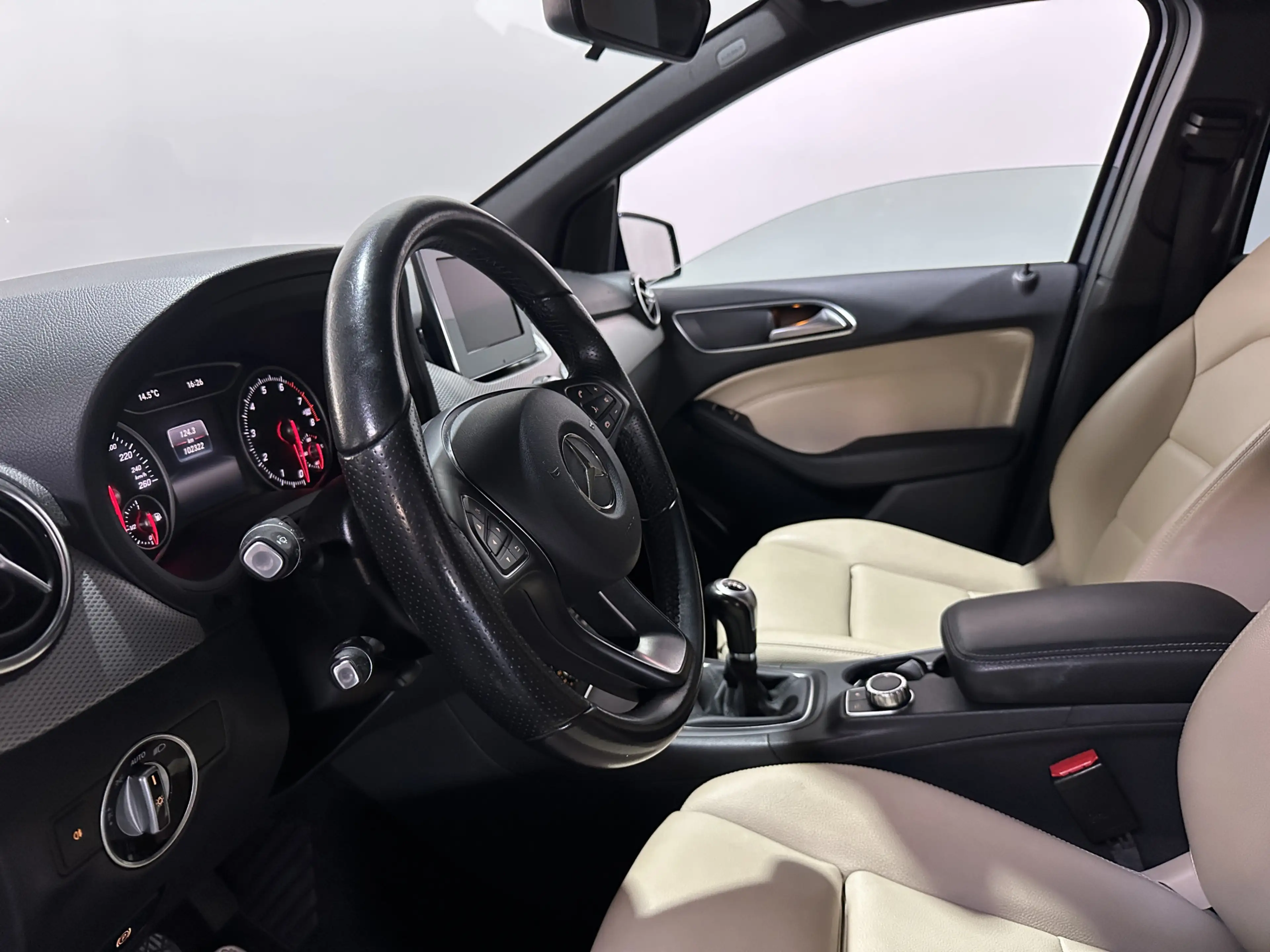 Mercedes-Benz B 160 Ambition - Leder / Navi / Bluetooth — photo 22