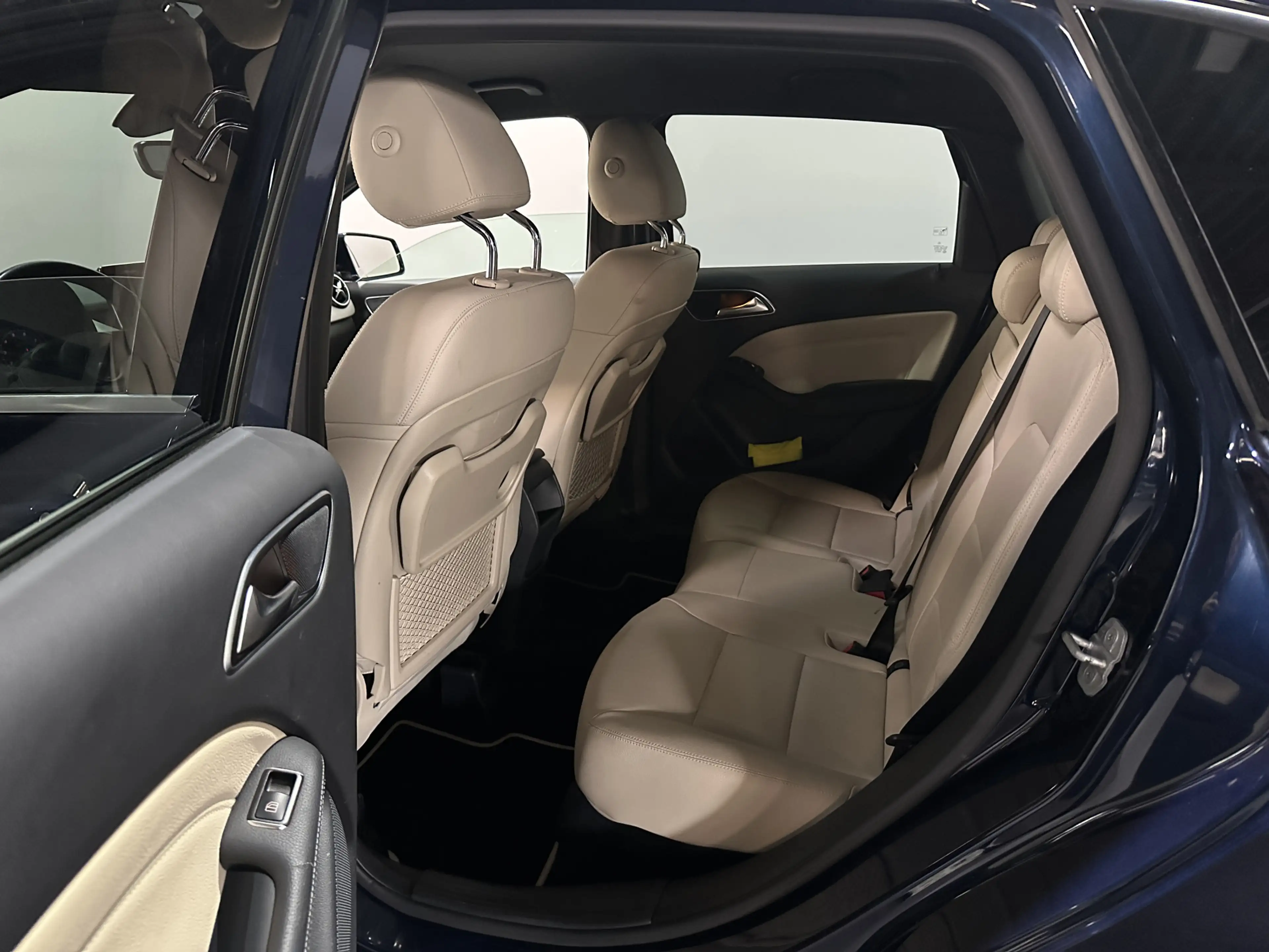 Mercedes-Benz B 160 Ambition - Leder / Navi / Bluetooth — photo 25