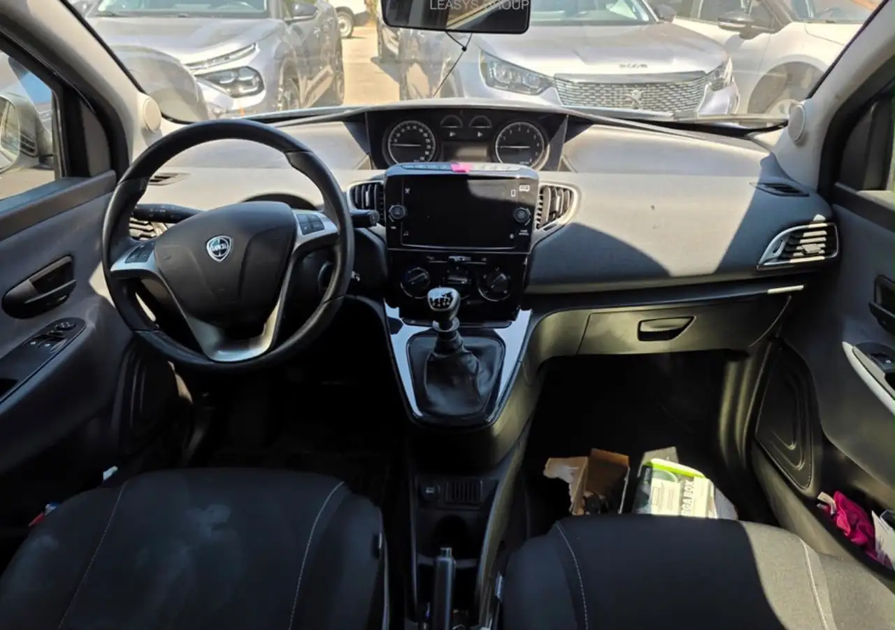 Lancia Ypsilon 2022 — фото 7