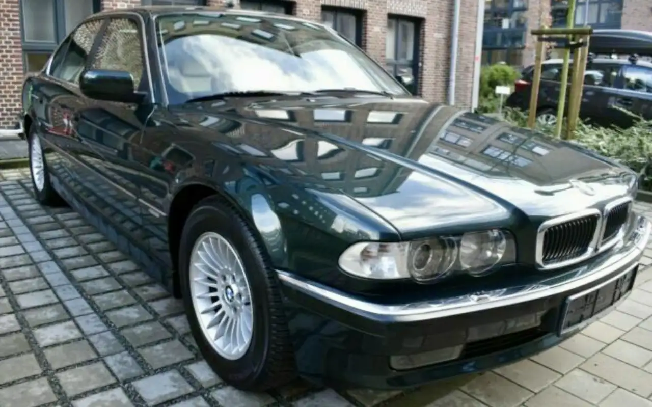 BMW 740