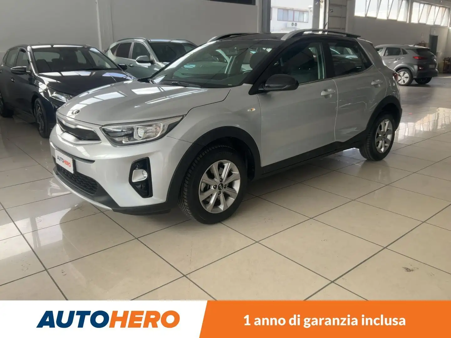 Kia Stonic 1.4 Style 100 CV Argent - 1