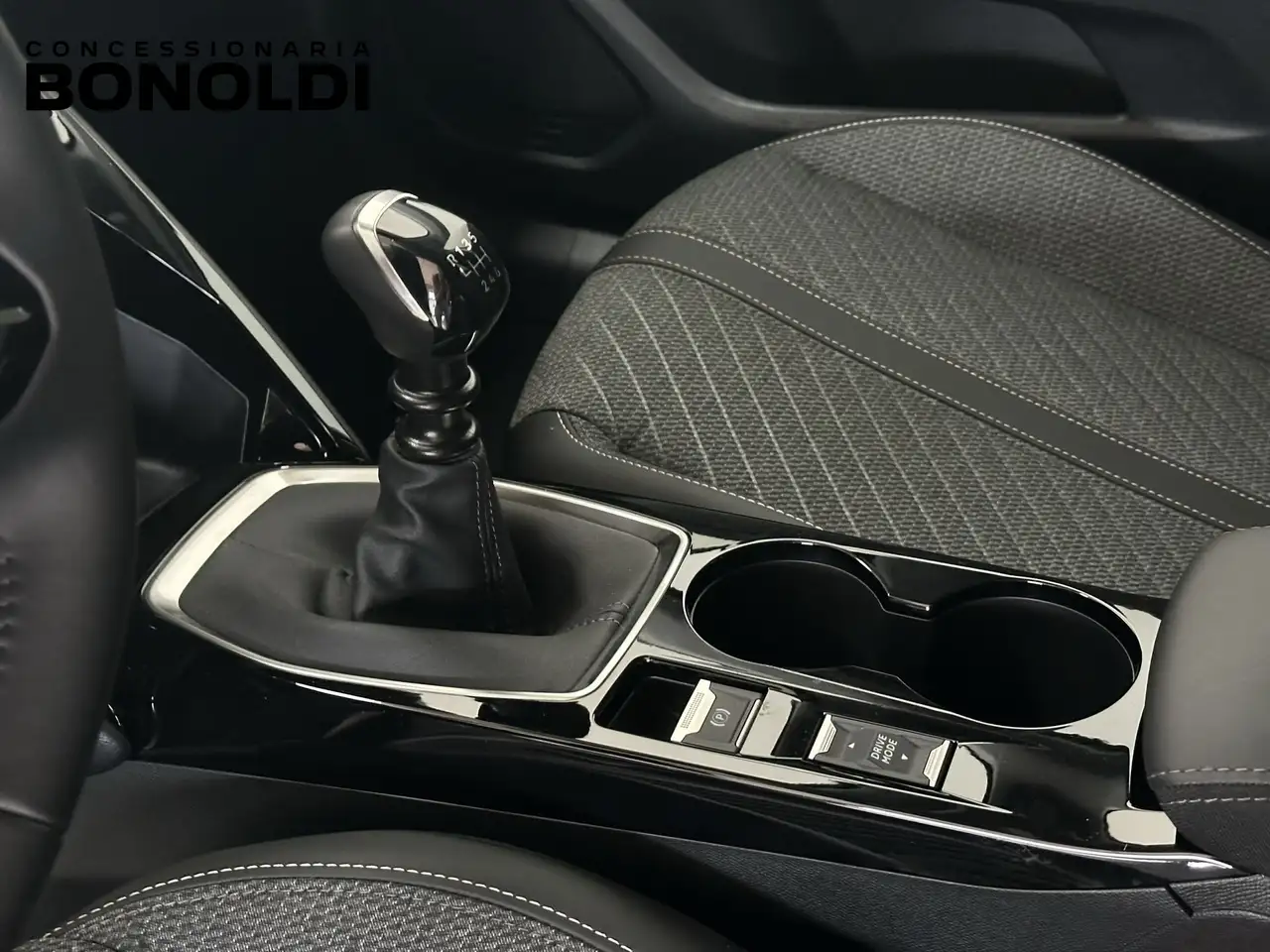 Peugeot 208 Allure PureTech 100 S/S, миниатюра 8