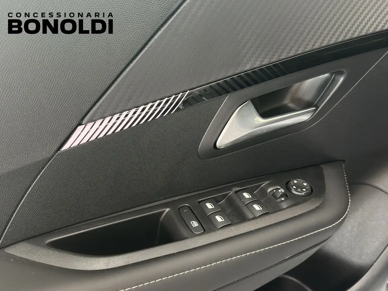 Peugeot 208 Allure PureTech 100 S/S, миниатюра 7