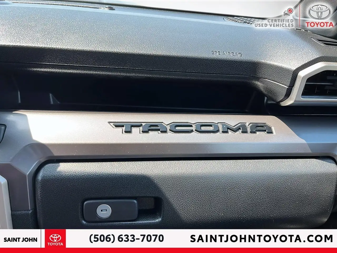 Toyota Tacoma снимка Toyota Tacoma