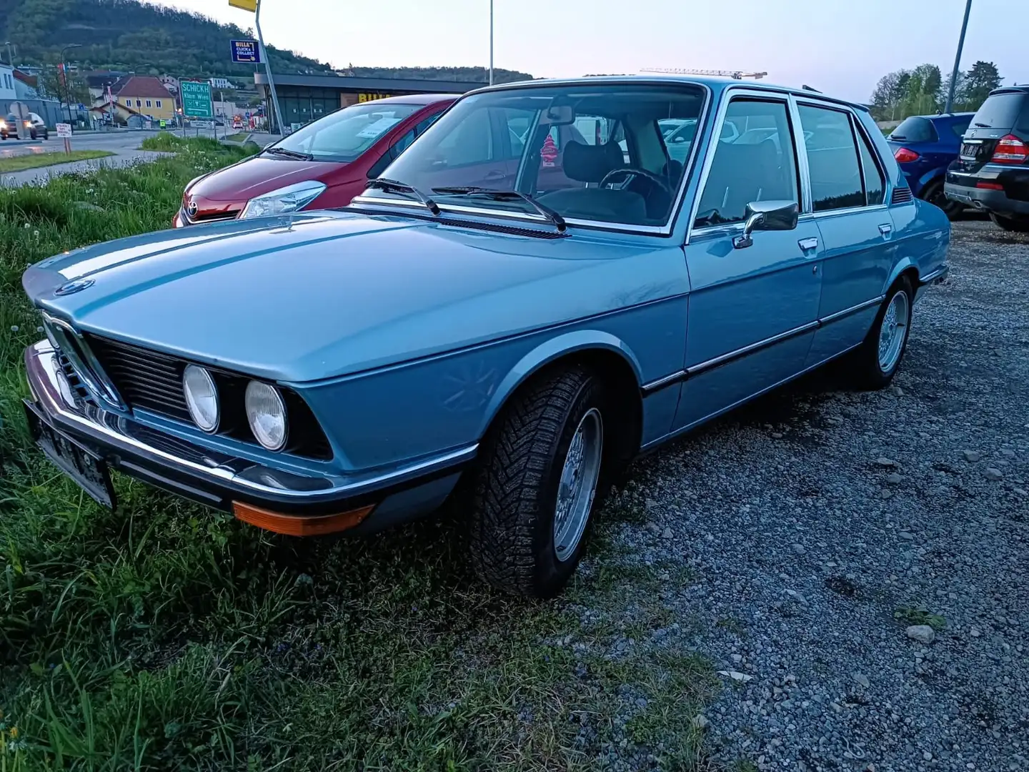 BMW 520 520 (E12/5-Gang) Blau - 2