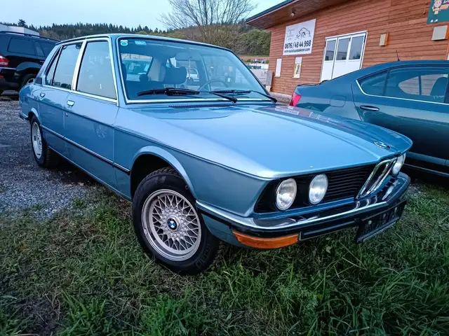 BMW 520 520 (E12/5-Gang)