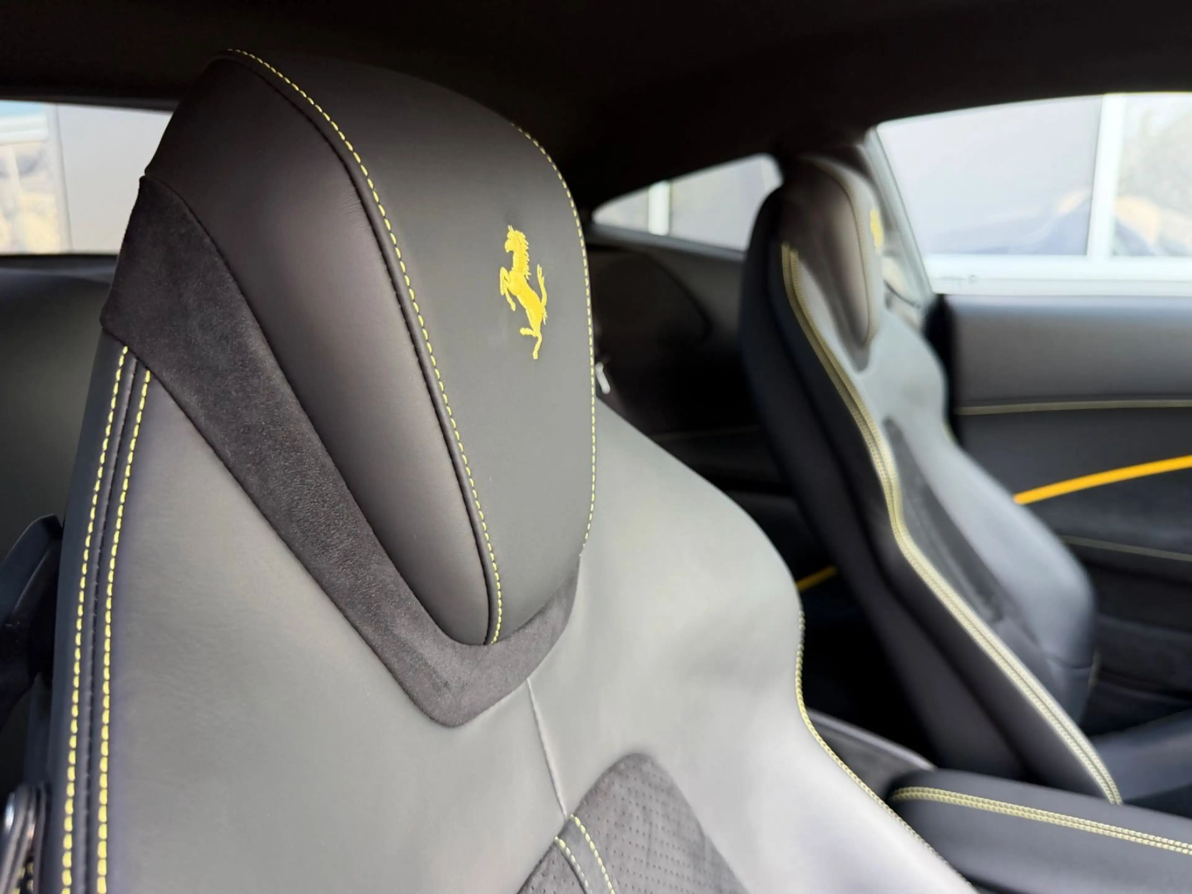 Ferrari Roma Carbon Scuderia Garantieverlängerung 11.27 — photo 44