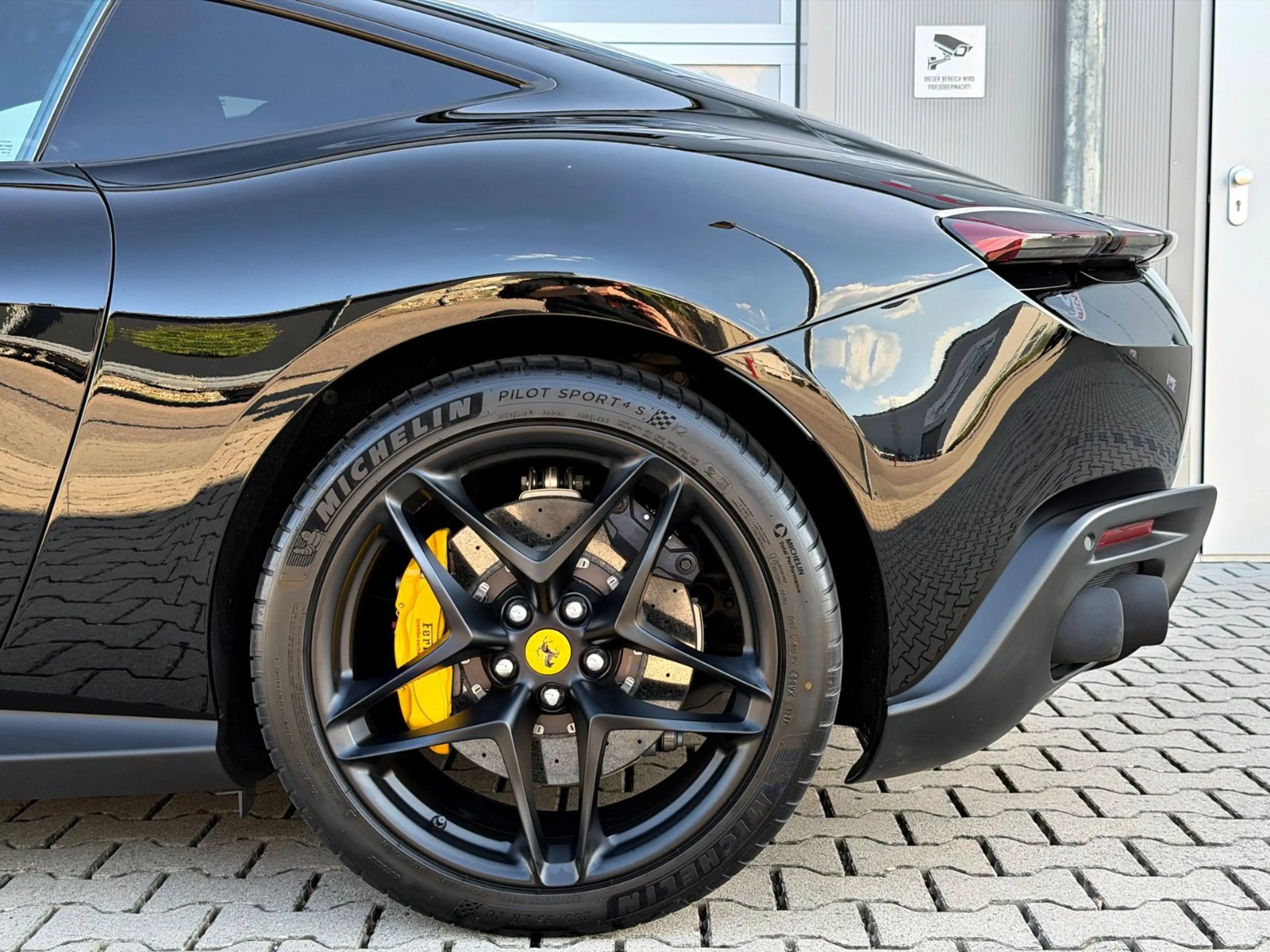 Ferrari Roma Carbon Scuderia Garantieverlängerung 11.27 — photo 22