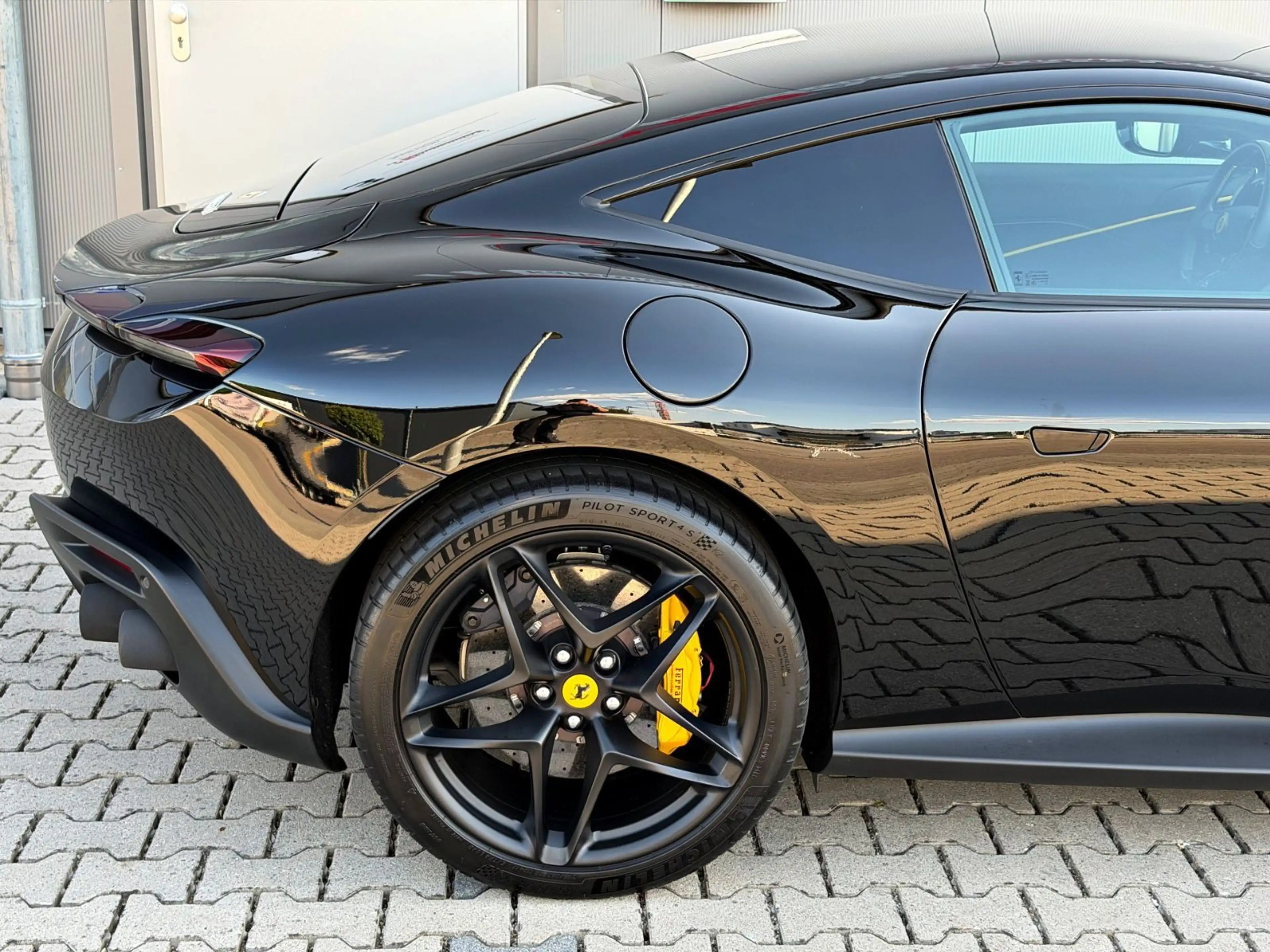 Ferrari Roma Carbon Scuderia Garantieverlängerung 11.27 — photo 24
