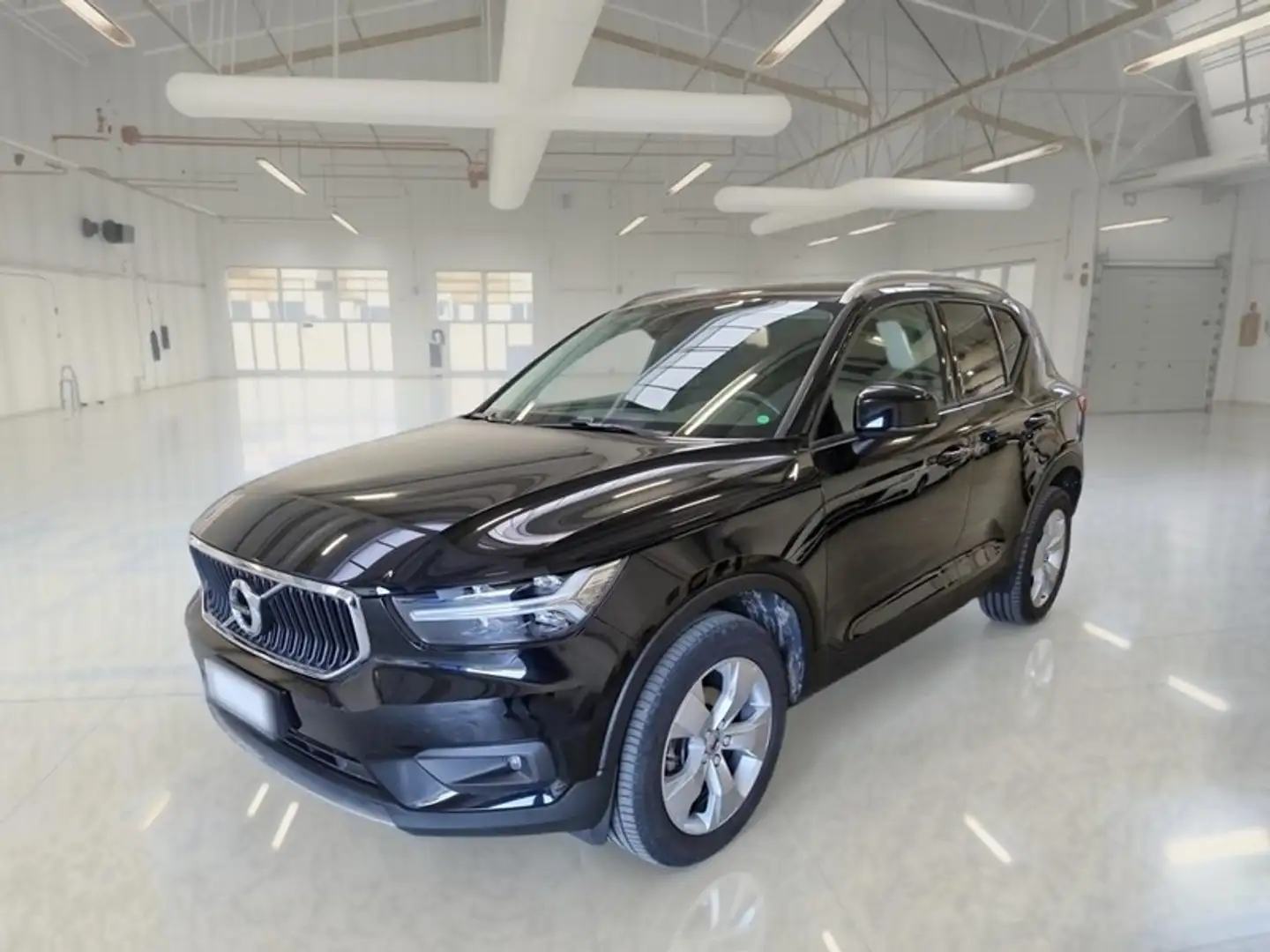 Volvo XC40 D3 Momentum Pro - 1