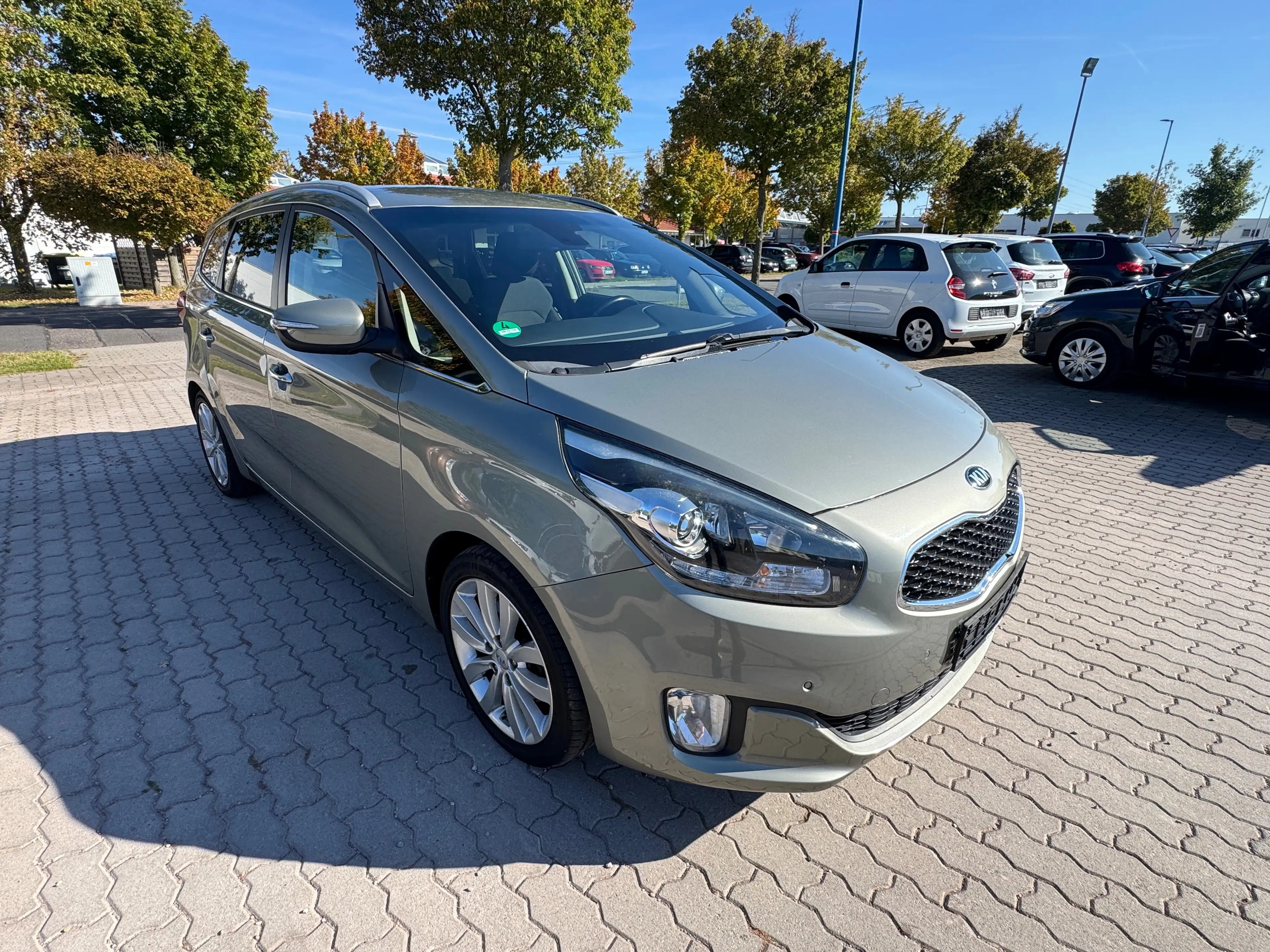 Kia Carens Carens Diesel 1.7 CRDi 141 Dream Team Edition — photo 4