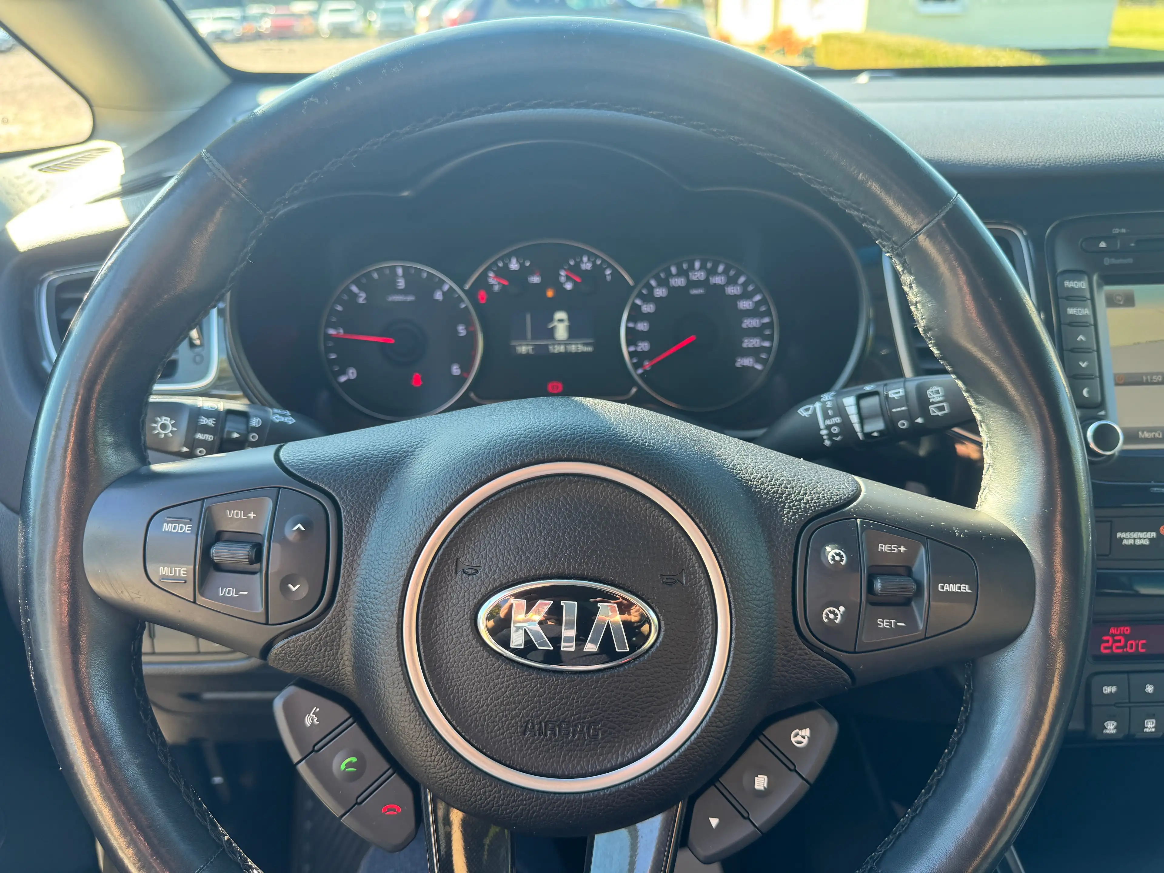 Kia Carens Carens Diesel 1.7 CRDi 141 Dream Team Edition — photo 12