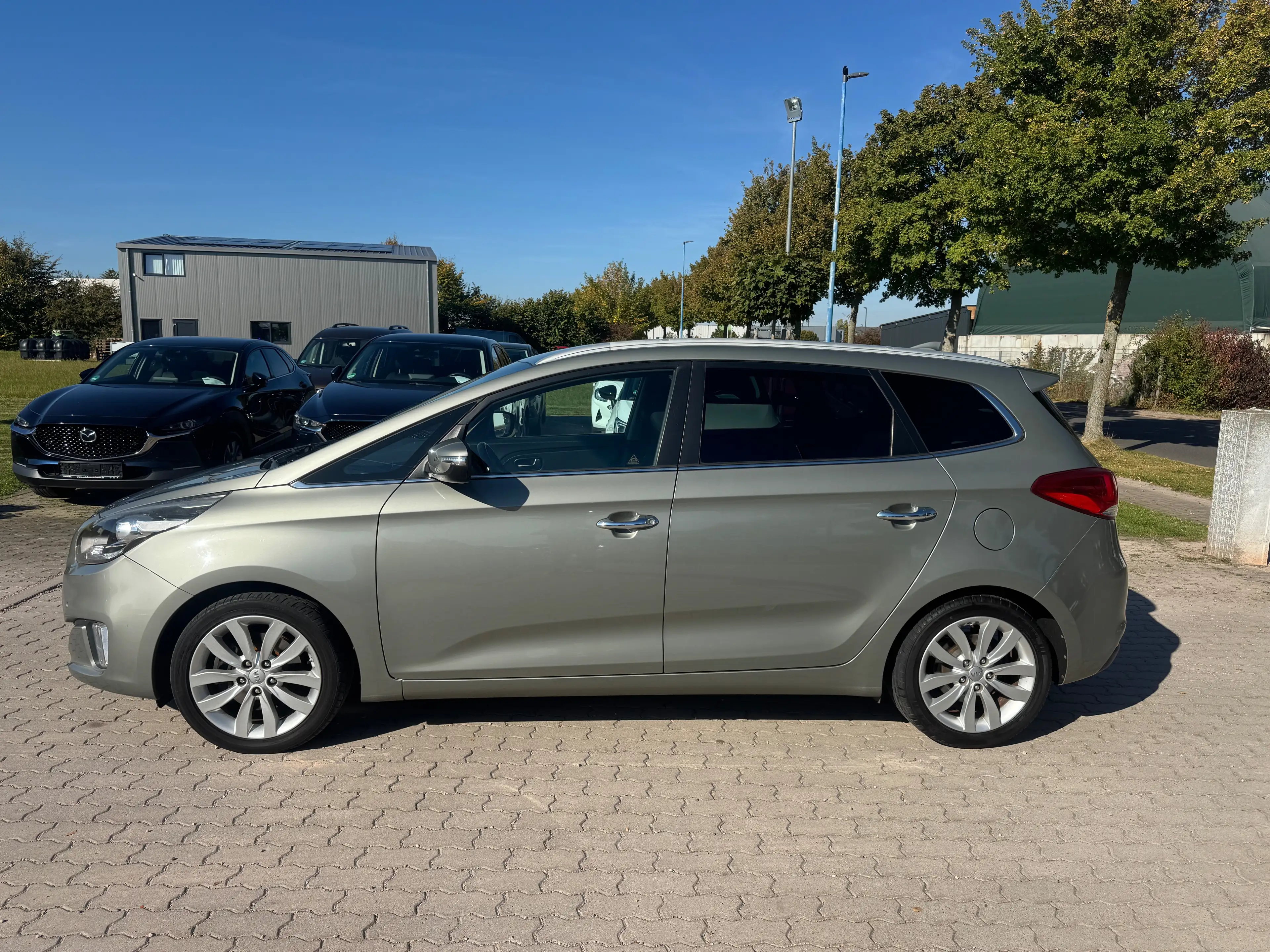 Kia Carens Carens Diesel 1.7 CRDi 141 Dream Team Edition — photo 6