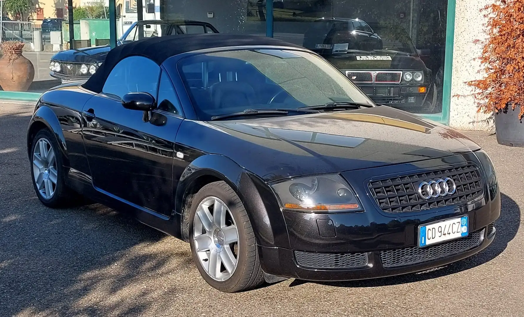 Audi TT TT I 1998 Roadster Roadster 1.8t Schwarz - 1