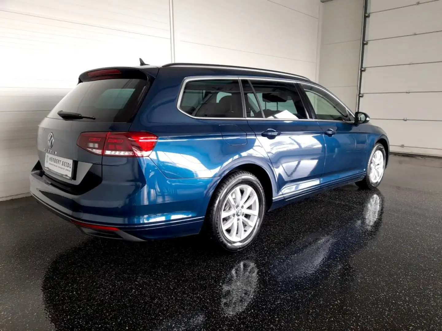 Volkswagen Passat Variant BUSINESS 2,0 TDI DSG Blau - 2