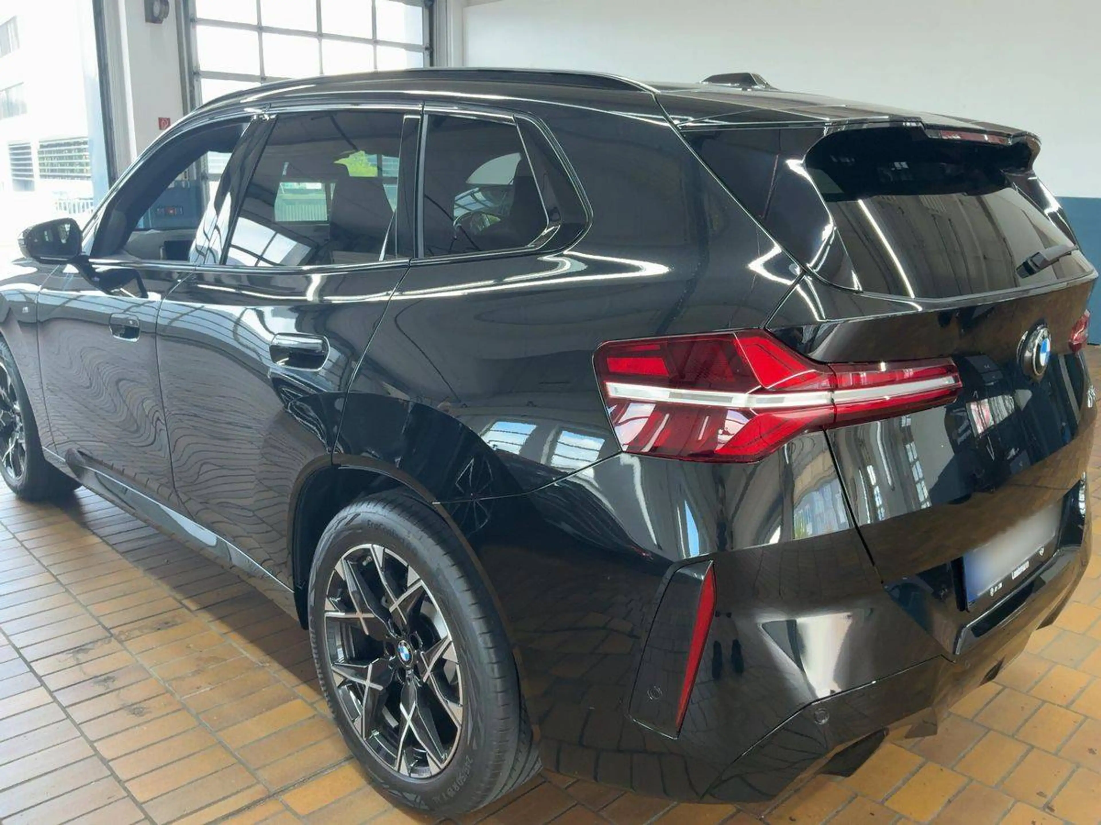 BMW X3 20 xDrive M Sport — photo 2
