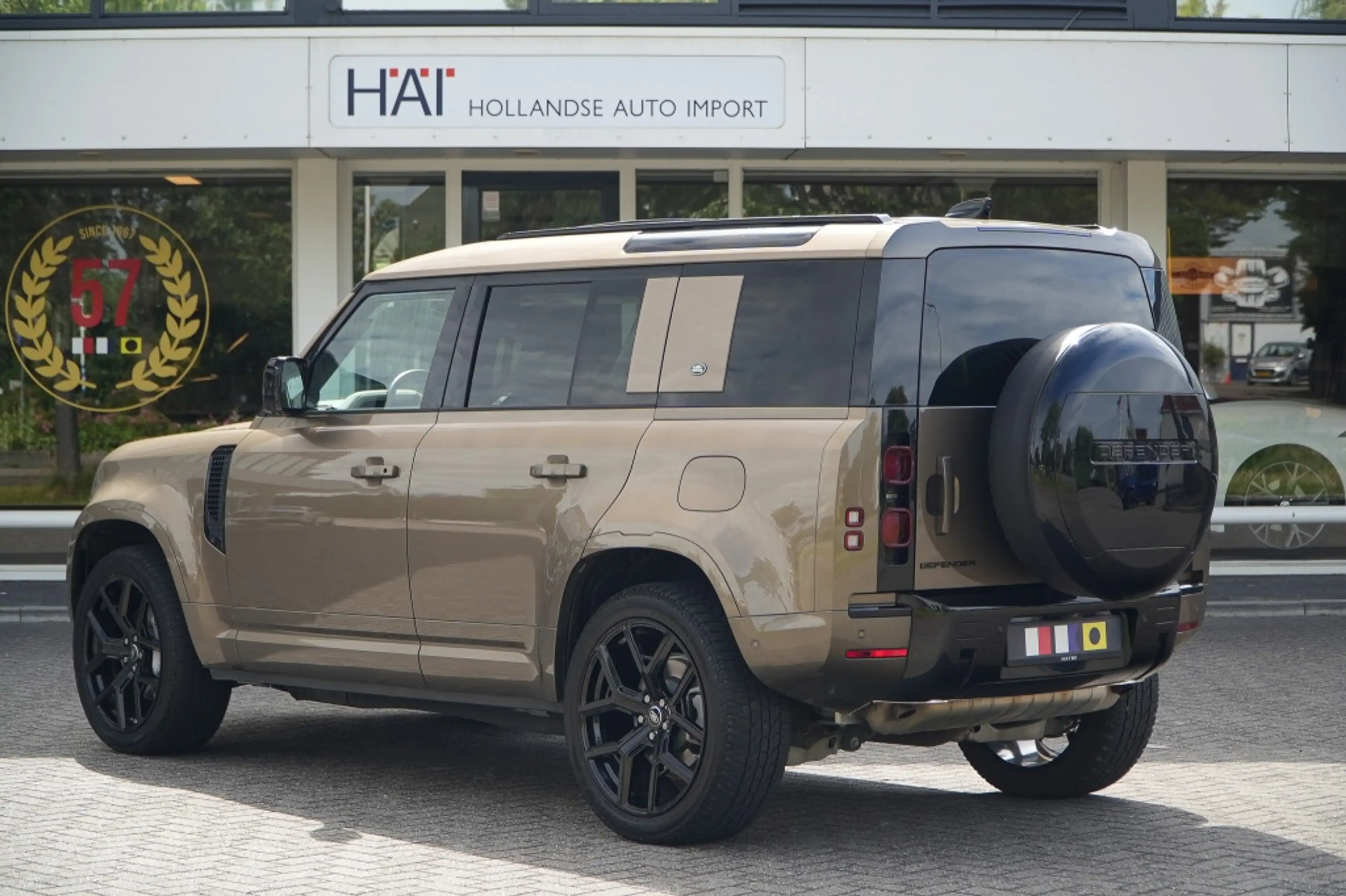 Land Rover Defender 110 2.0 P400e 110 XS Ed — photo 8