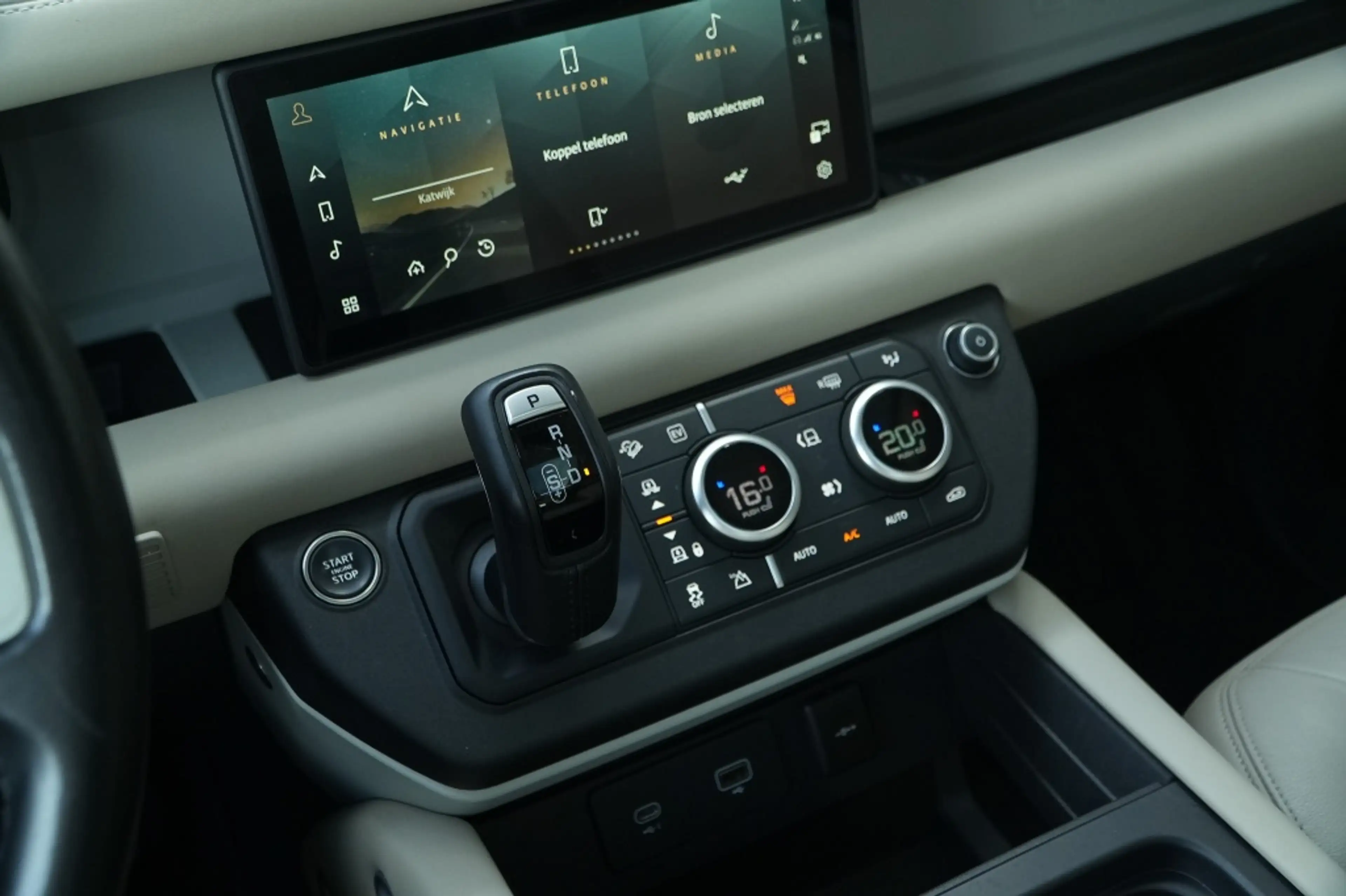 Land Rover Defender 110 2.0 P400e 110 XS Ed — photo 19