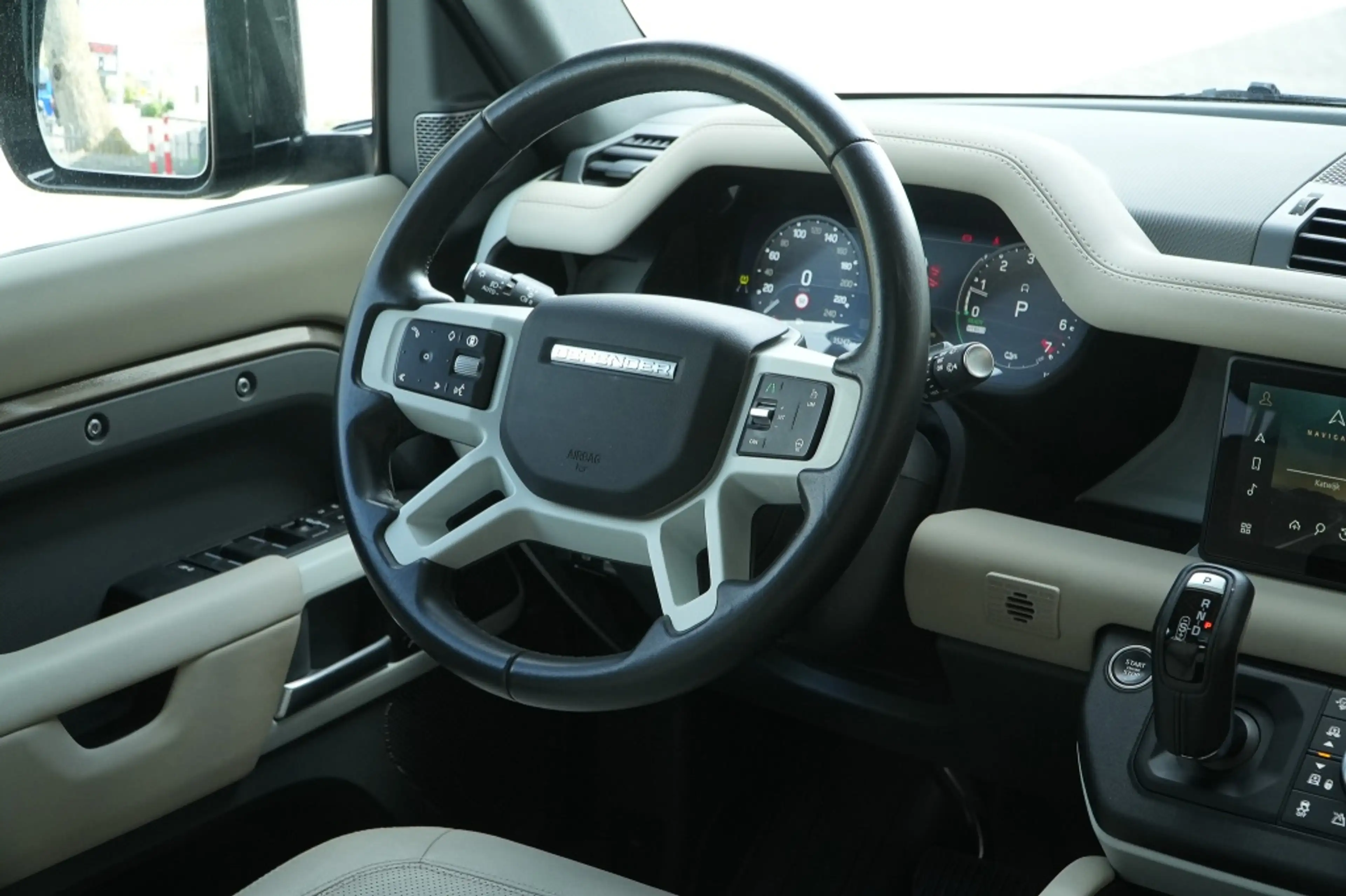 Land Rover Defender 110 2.0 P400e 110 XS Ed — photo 10