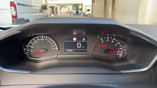 Peugeot 2008 view 12