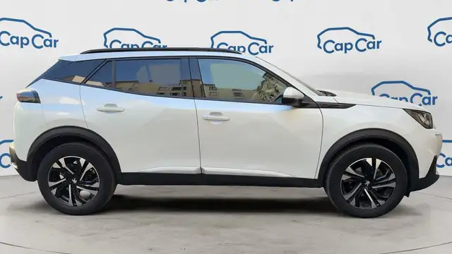 Peugeot 2008 view 4