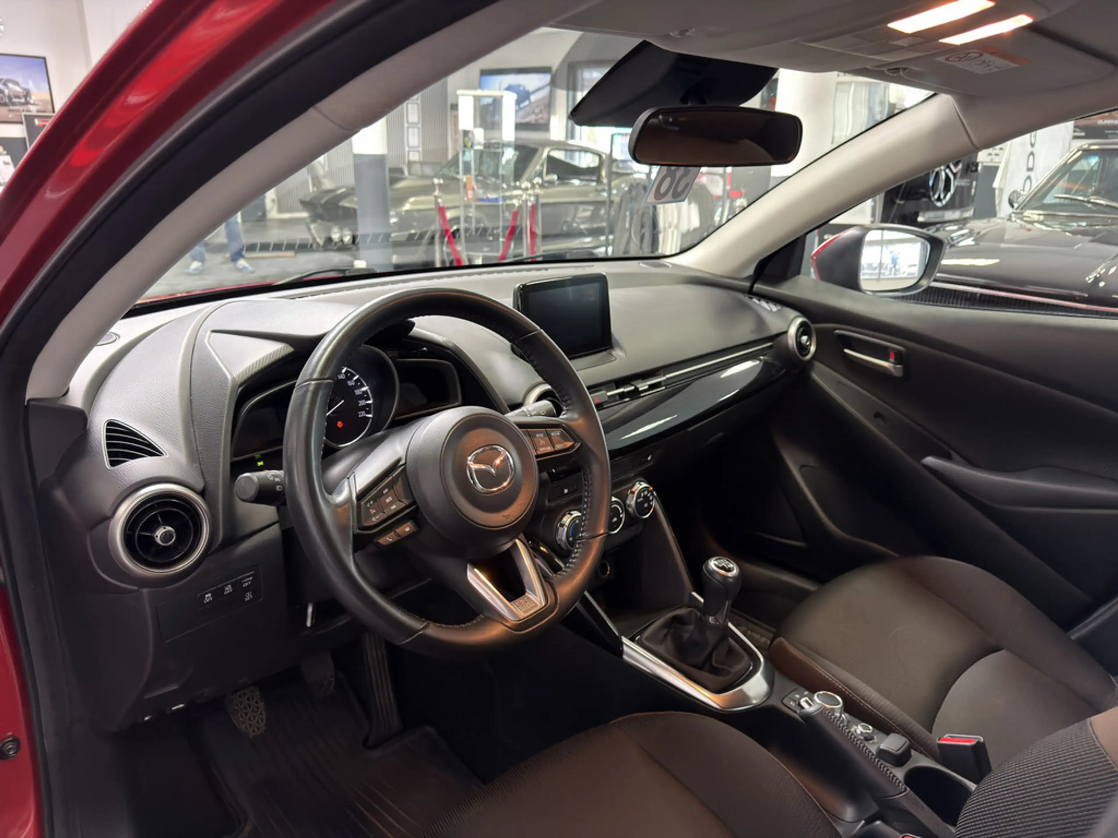 Mazda 2 Lim. 1.5 Kizoku PDC SHZ KAMERA FACEL. LED — photo 8