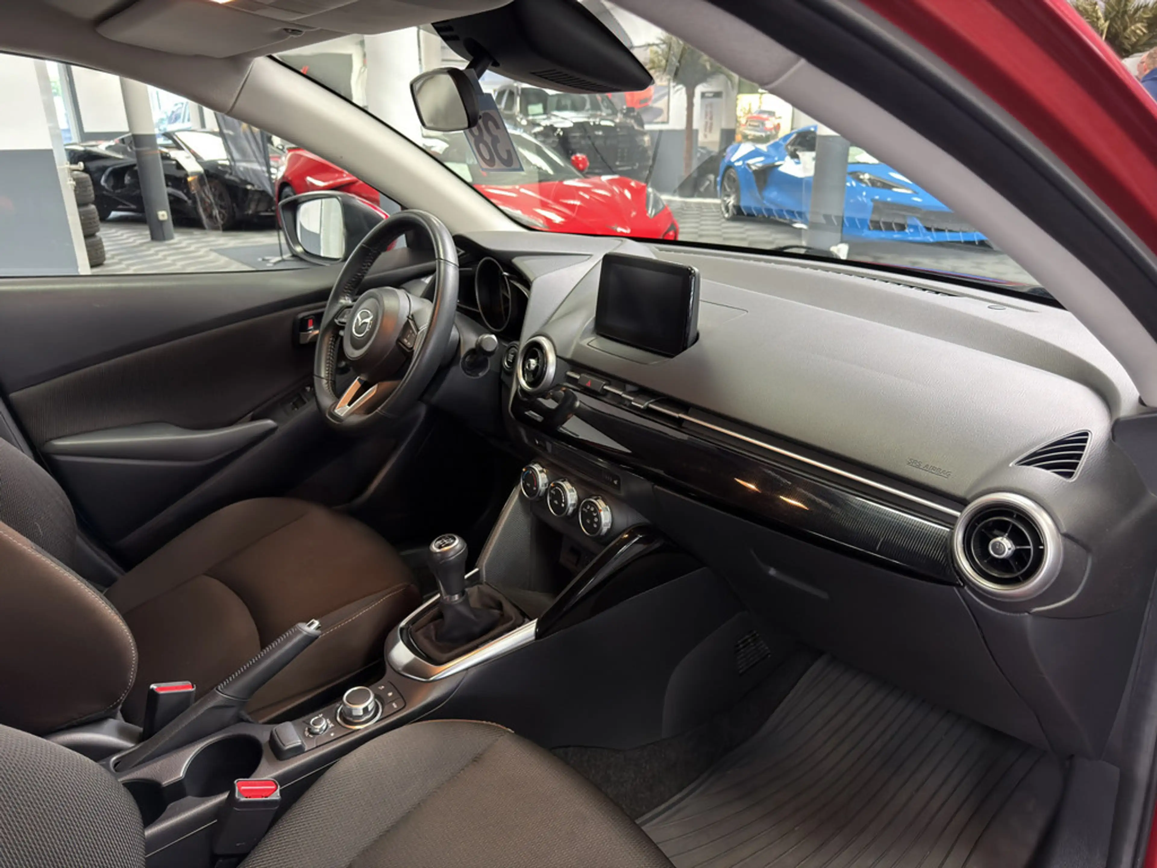 Mazda 2 Lim. 1.5 Kizoku PDC SHZ KAMERA FACEL. LED — photo 15