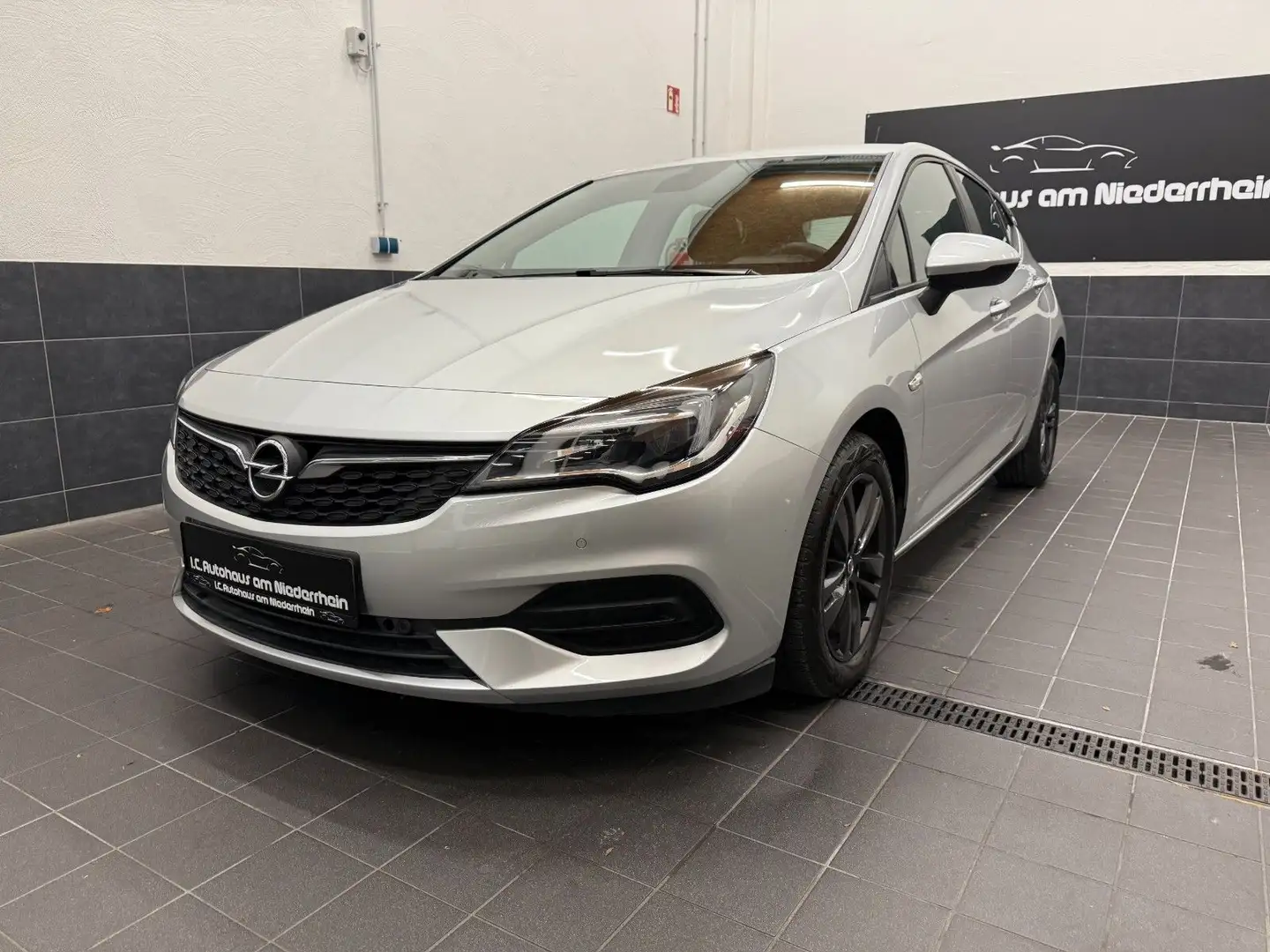 Opel Astra K Edition|HU NEU|AUTOMATIK|KAMERA|SHZ|EU6| Argent - 1