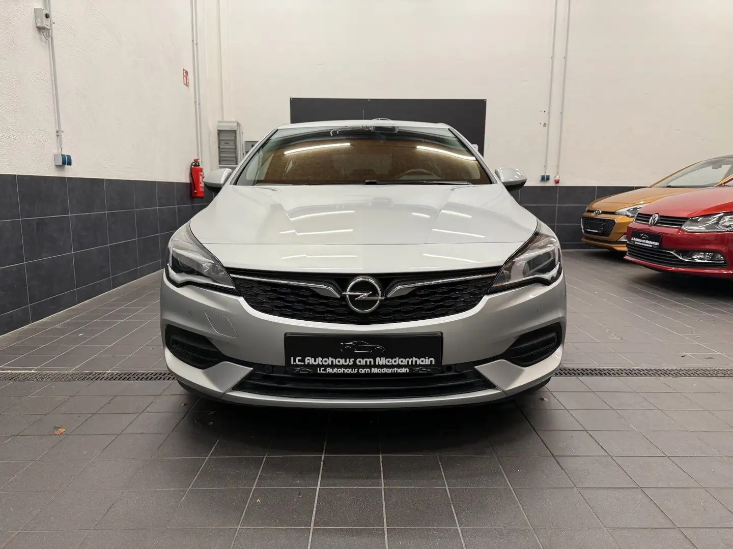 Opel Astra K Edition|HU NEU|AUTOMATIK|KAMERA|SHZ|EU6| Argent - 2