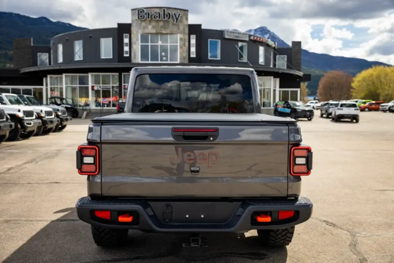 Jeep Gladiator снимка Jeep Gladiator