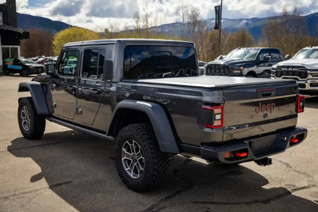 Jeep Gladiator снимка Jeep Gladiator