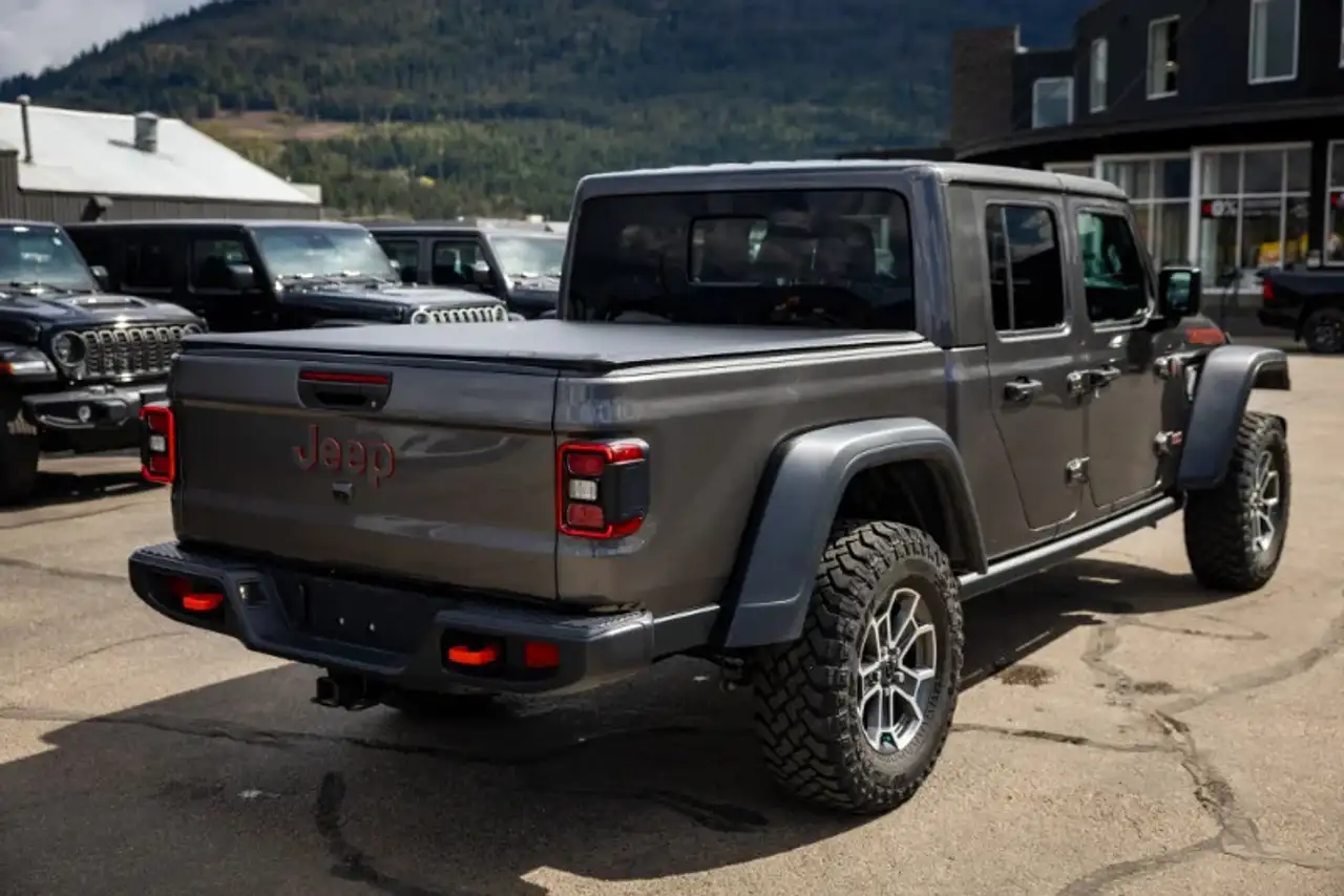 Jeep Gladiator снимка Jeep Gladiator