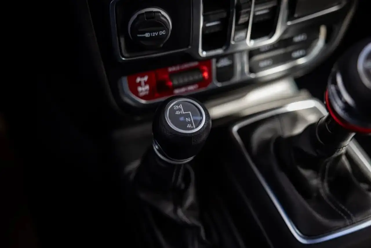 Jeep Gladiator снимка Jeep Gladiator
