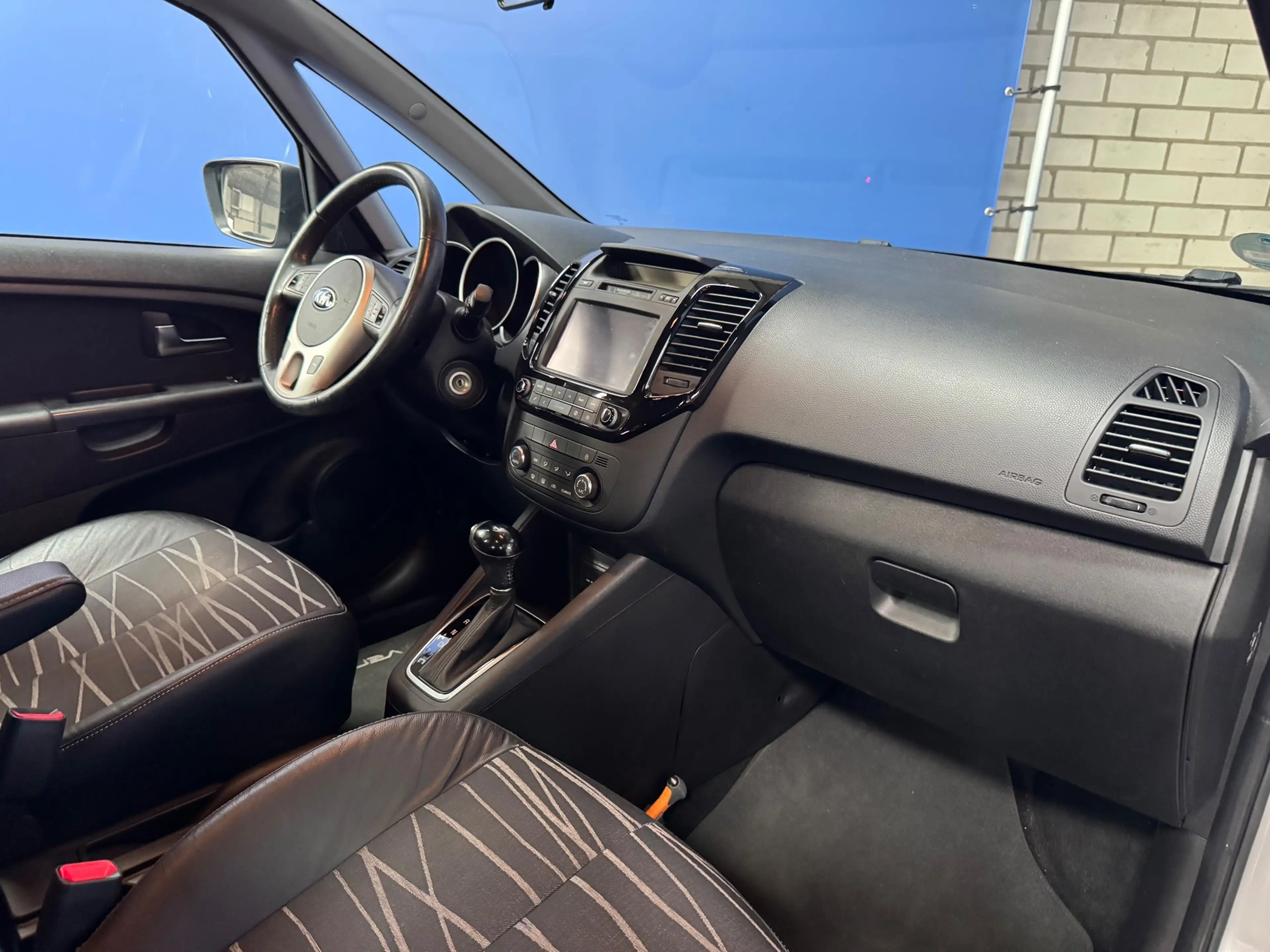 Kia Venga 1.6 CVVT DynamicLine Automaat met Nieuwe APK — photo 13