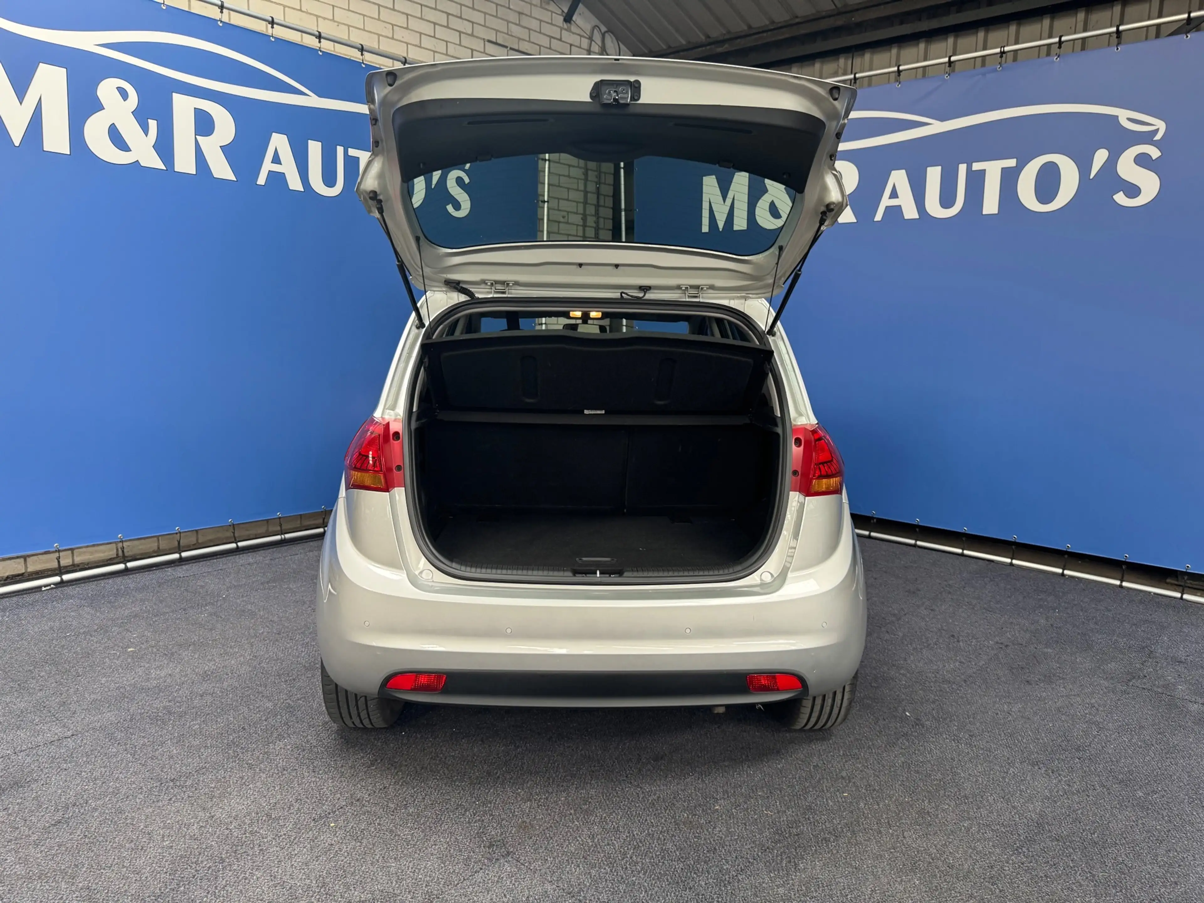 Kia Venga 1.6 CVVT DynamicLine Automaat met Nieuwe APK — photo 11