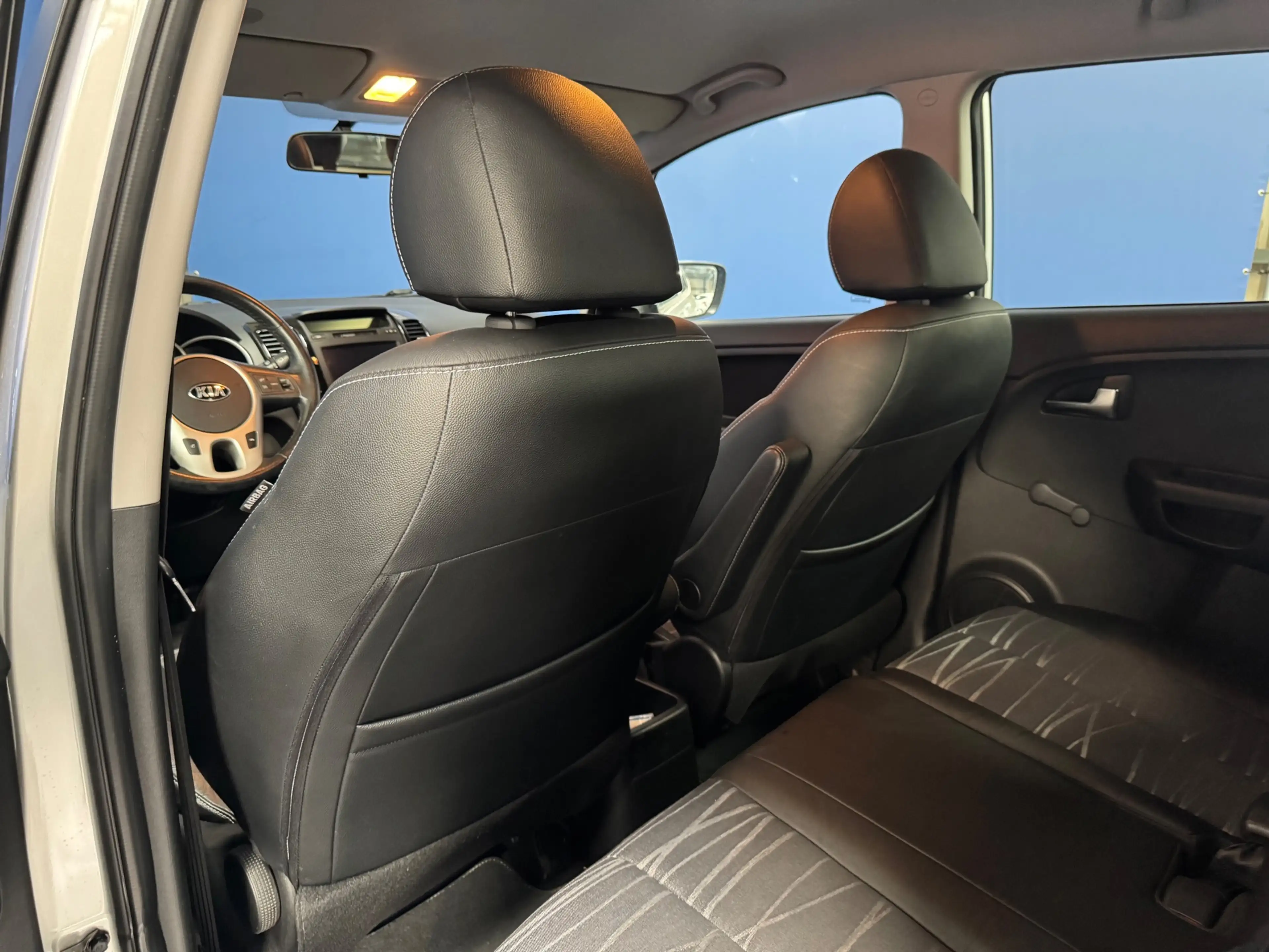 Kia Venga 1.6 CVVT DynamicLine Automaat met Nieuwe APK — photo 14