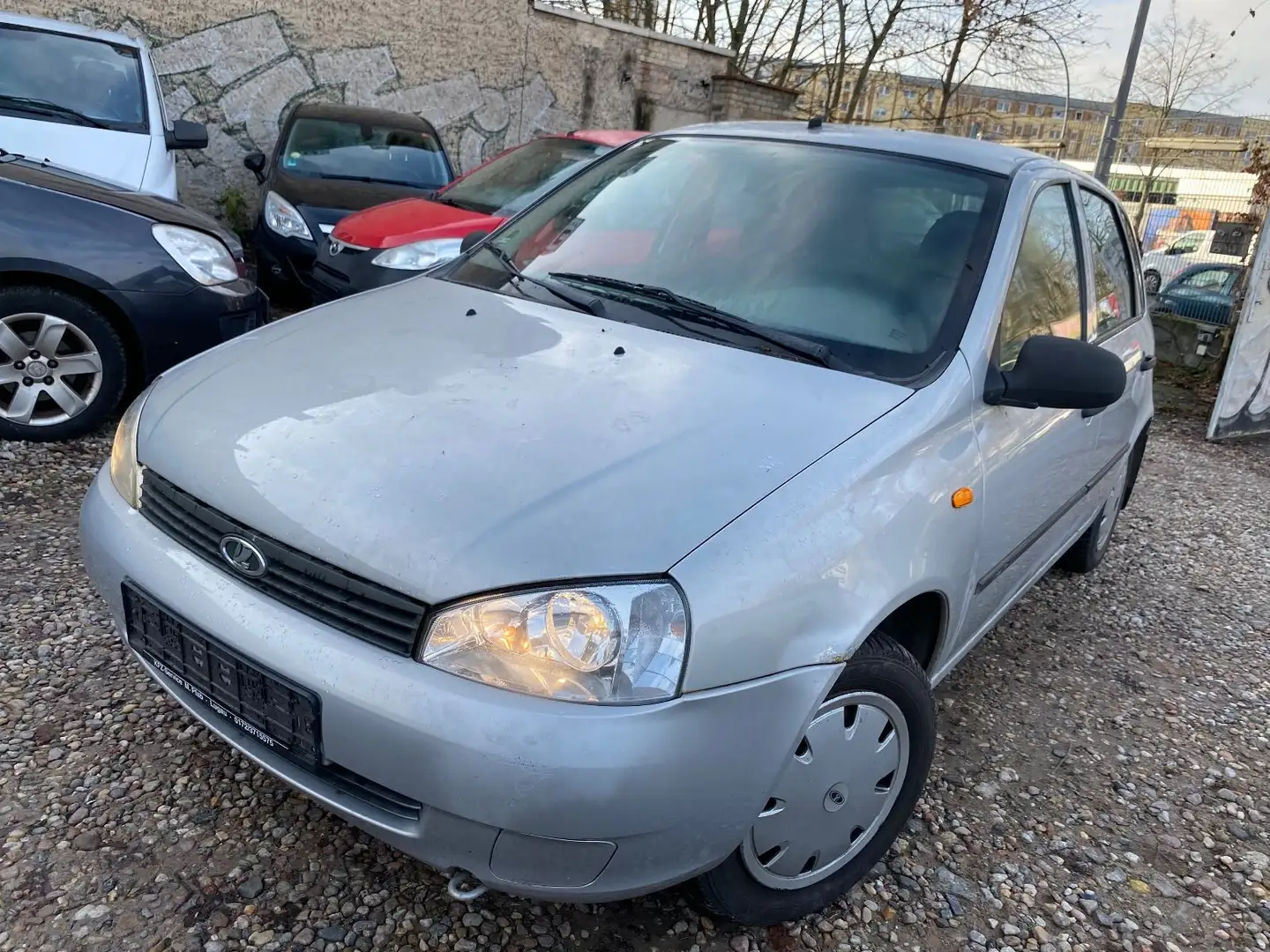 Lada Kalina Fliessheck Серебристый - 1