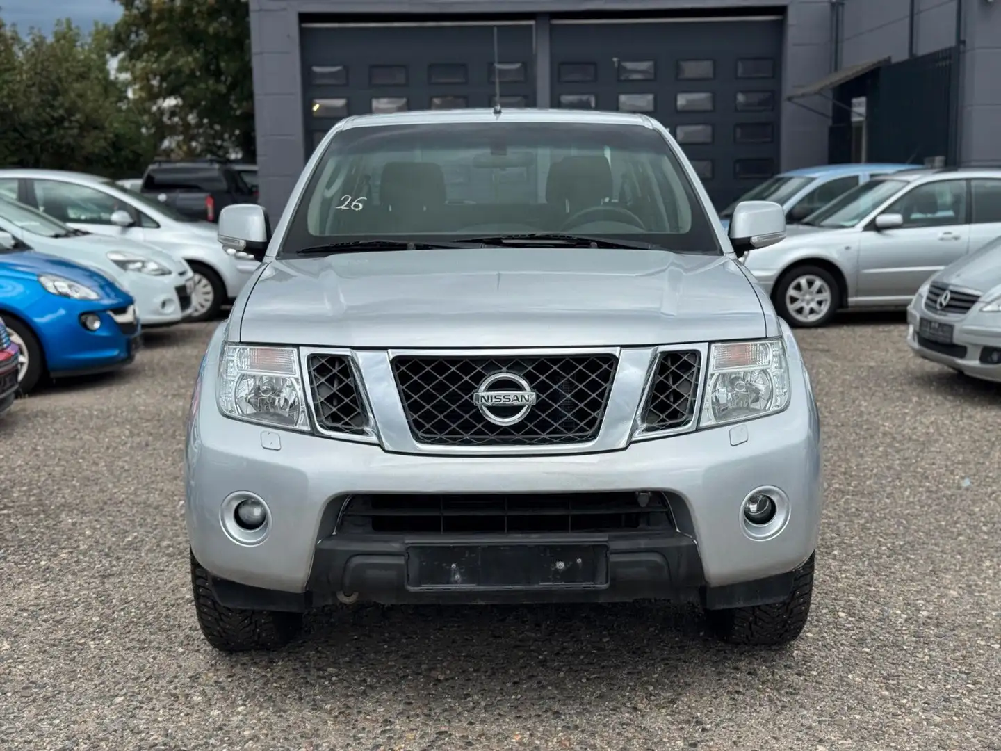 Nissan Navara Pickup Double Cab SE 4X4 Argent - 1
