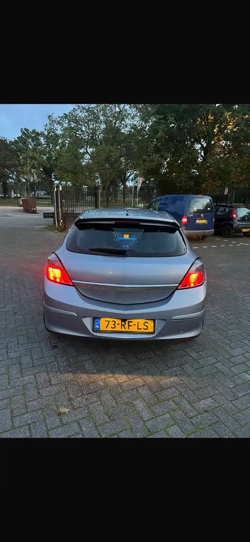 Opel Astra 1.8 Sport Grijs - 2