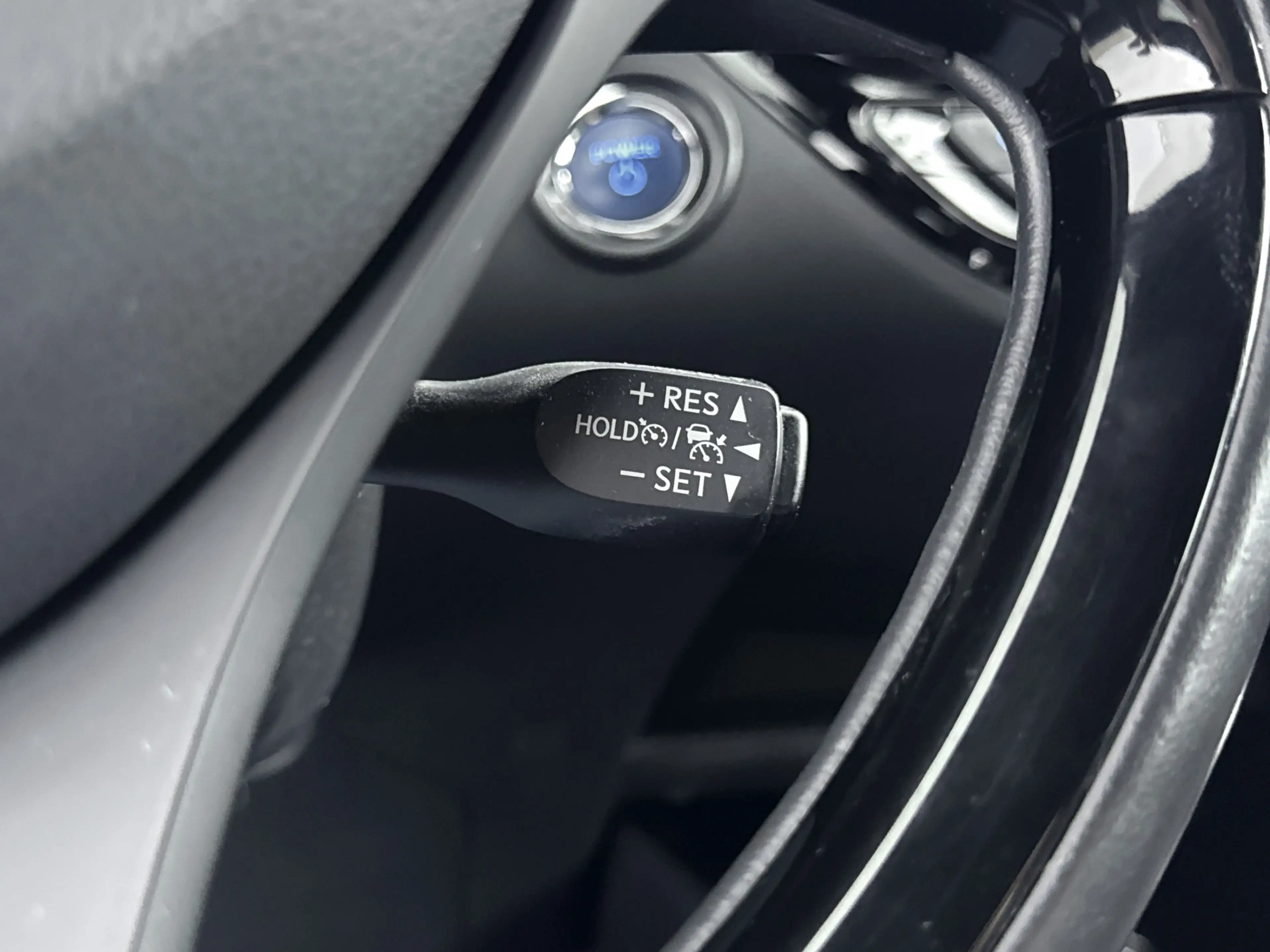 Toyota C-HR 1.8 Hybrid Bi-Tone — photo 14