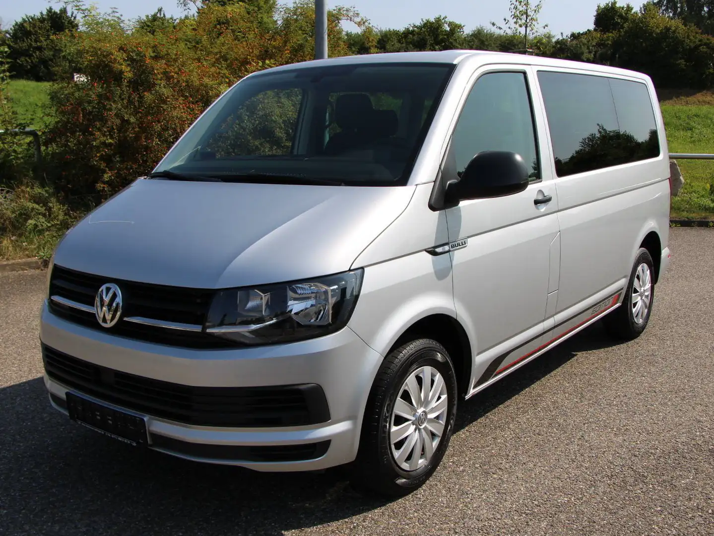 Volkswagen T6 Multivan TDI Trendline DSG 150 PS ACC Kamera Argent - 1