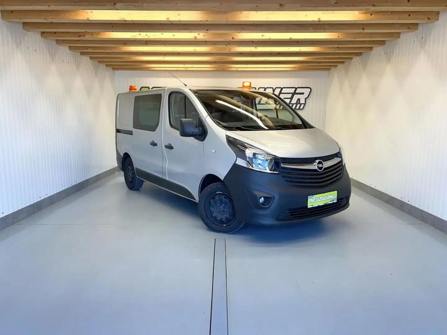 Opel Vivaro Kasten L1H1 ''KLIMA*AHK*R-KAM*STAND-H*NAVI'' Stříbrná - 1